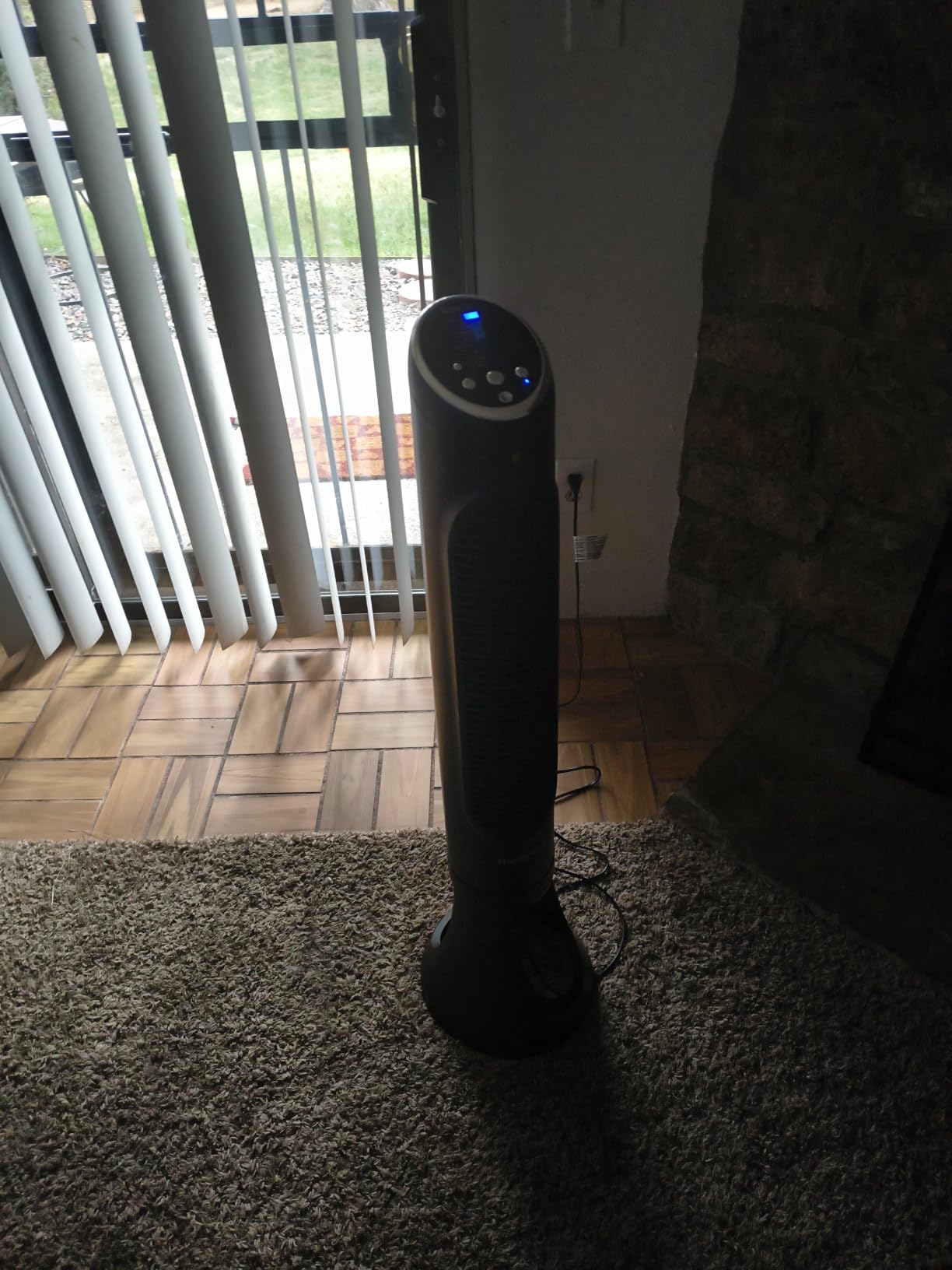 Honeywell QuietSet Whole Room Tower Fan, Oscillating Tower Fan with Remote, Black, HYF290B customer photo 2