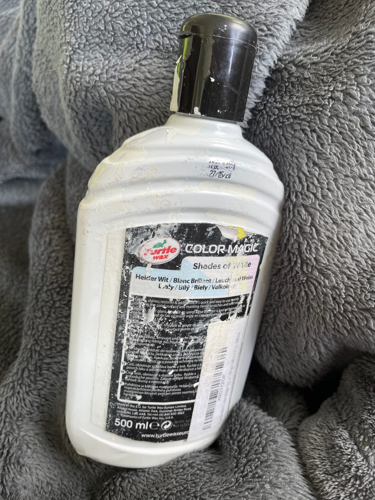 Turtle Wax 52712 Professional Finish Color Magic Car Paintwork Polish - Restores, Cleans & Shines - Long Lasting Protection with Dynamic Color Boost - Easy to Use - White, 500m customer photo 1