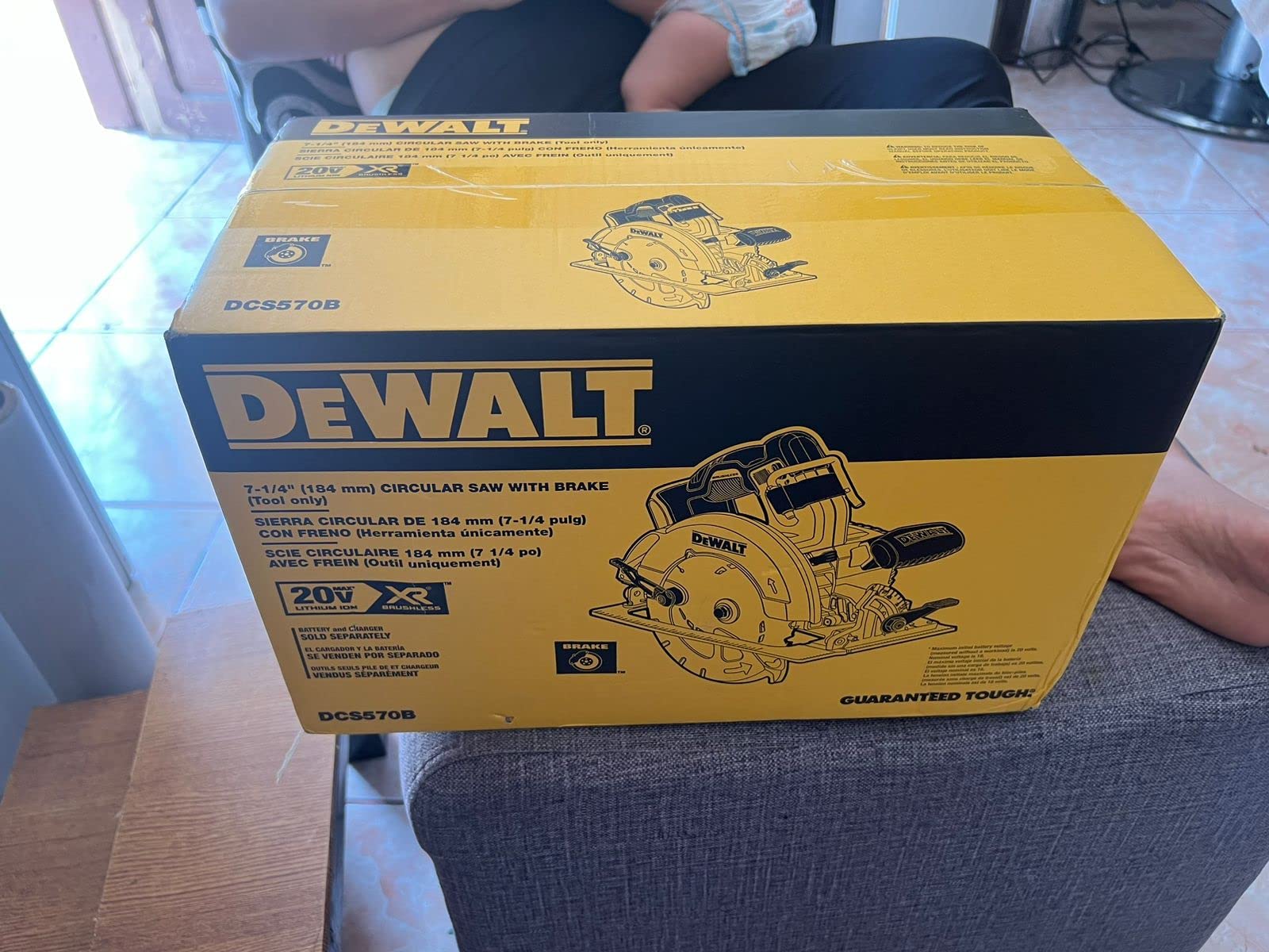 DEWALT 20V MAX Circular Saw Cordless with Brake, 7-1/4 Inch, Tool Only (DCS570B) customer photo 2
