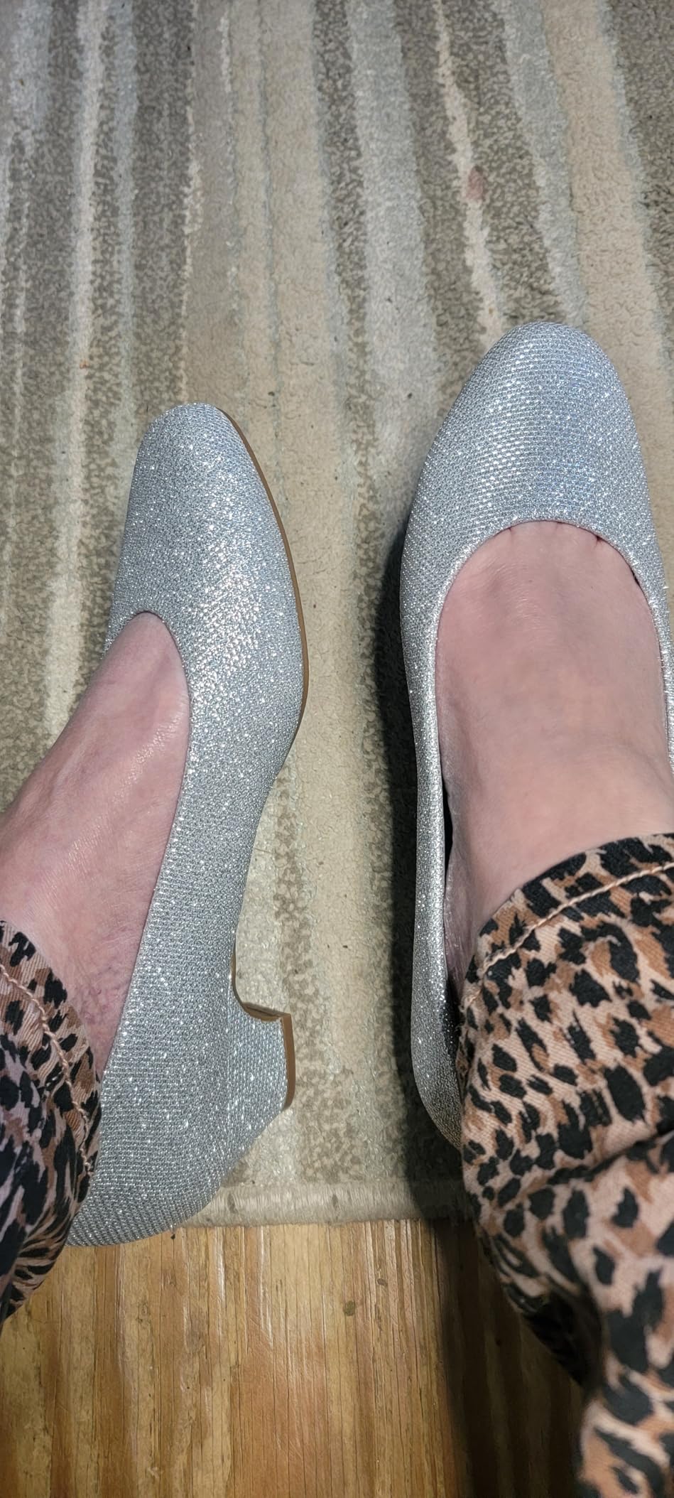DREAM PAIRS Women's Low Chunky Heel Pump Dress Shoes customer photo 1