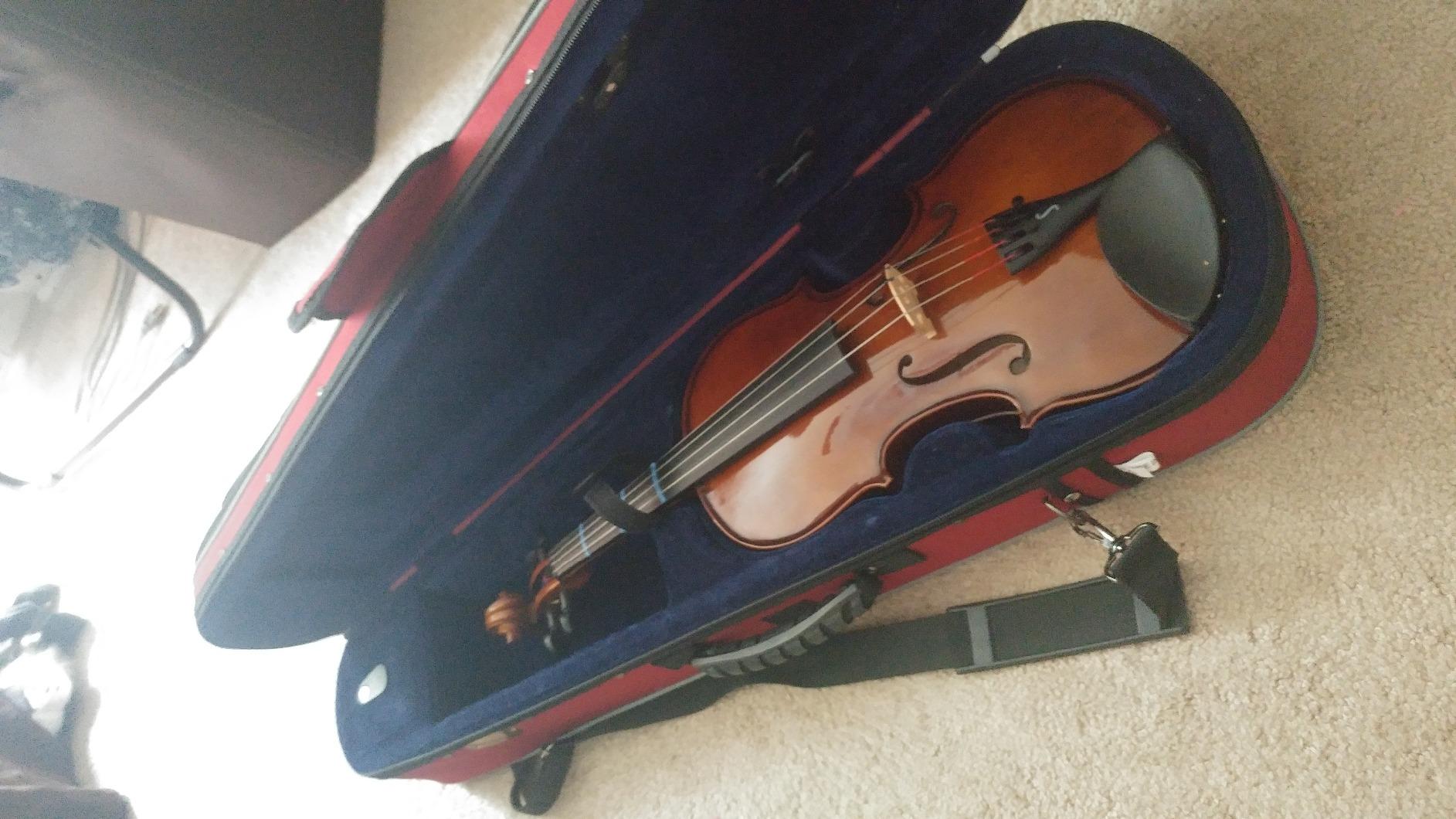 Stentor 1400A2-4/4 4-String Violin, 4/4 customer photo 1
