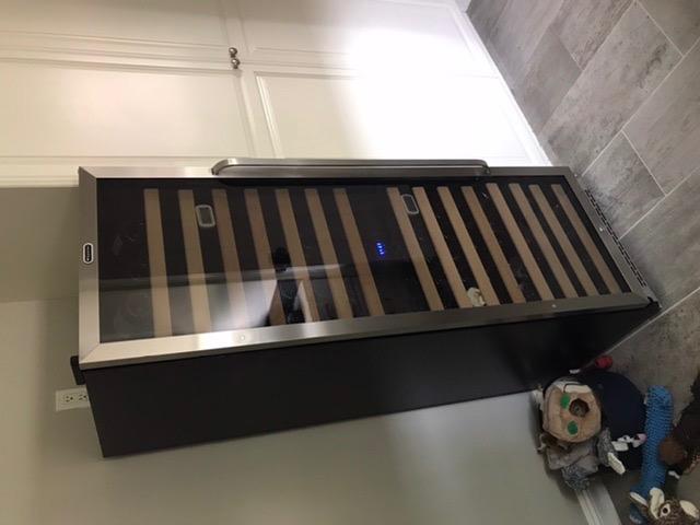 Whynter Large Capacity Wine Refrigerator, 100 Bottle, BWR-1002SD customer photo 1