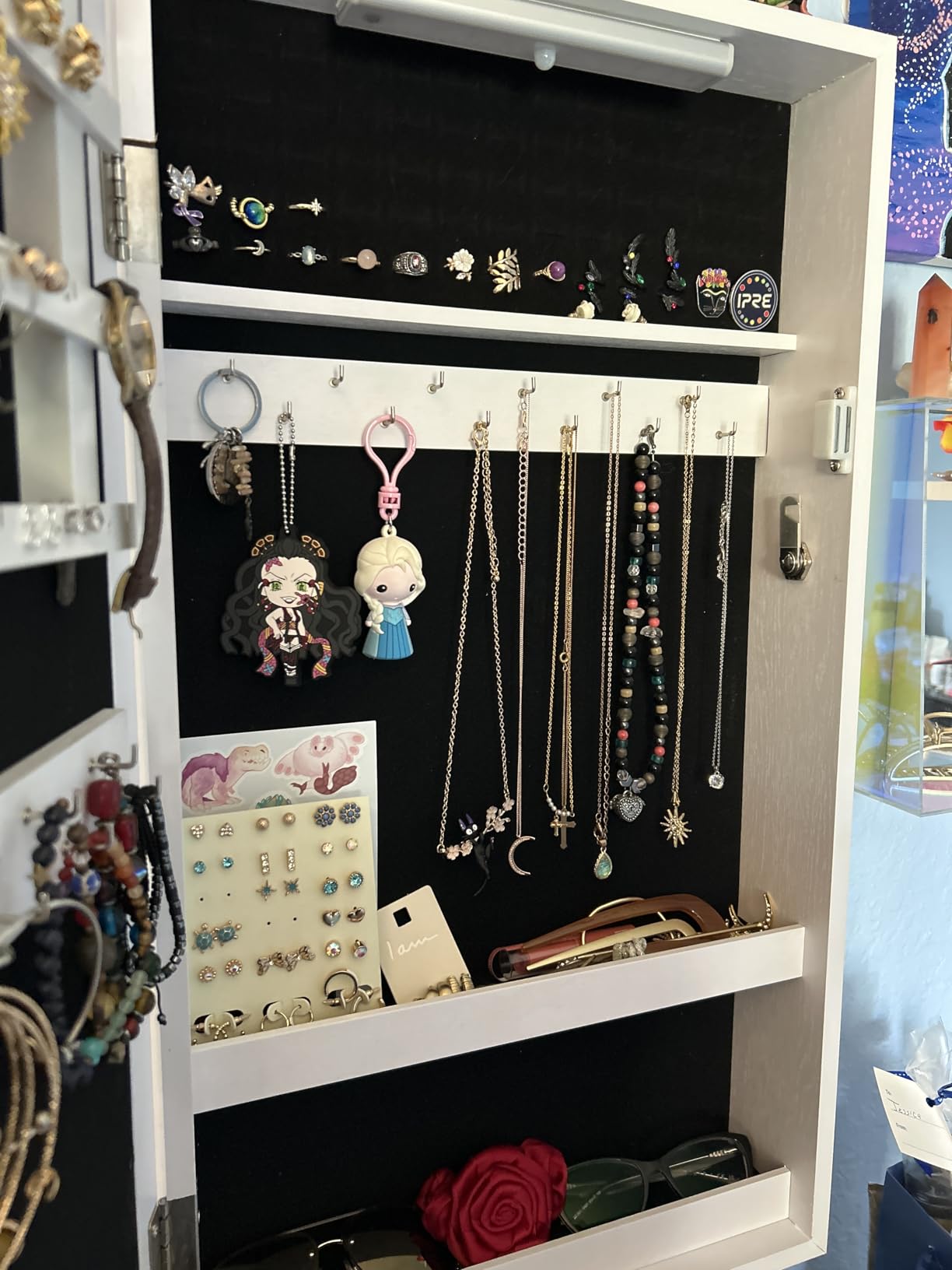 SONGMICS Lockable Jewelry Cabinet Armoire with Mirror, Wall-Mounted customer photo 1