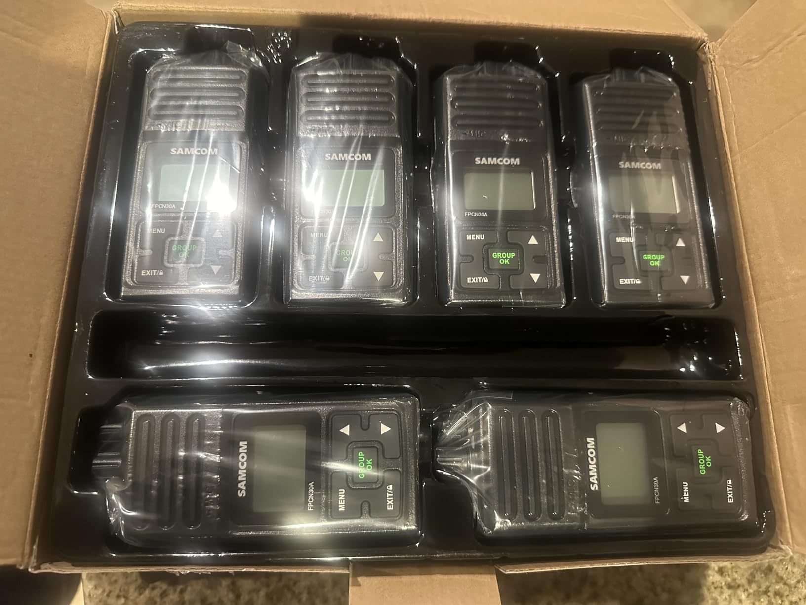 SAMCOM FPCN30A Two Way Radios Long Range 5 Watts Walkie Talkies for Adults Rechargeable 2 Way Radios UHF Handheld Business Group Call Radio 1500mAh Battery with Earpieces for Construction,6 Packs customer photo 1