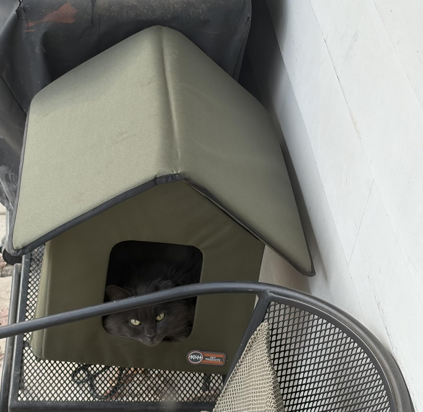 K&H Heated Cat House, Outdoor Kitty Shelter, Safety Listed, 20W, Olive customer photo 2