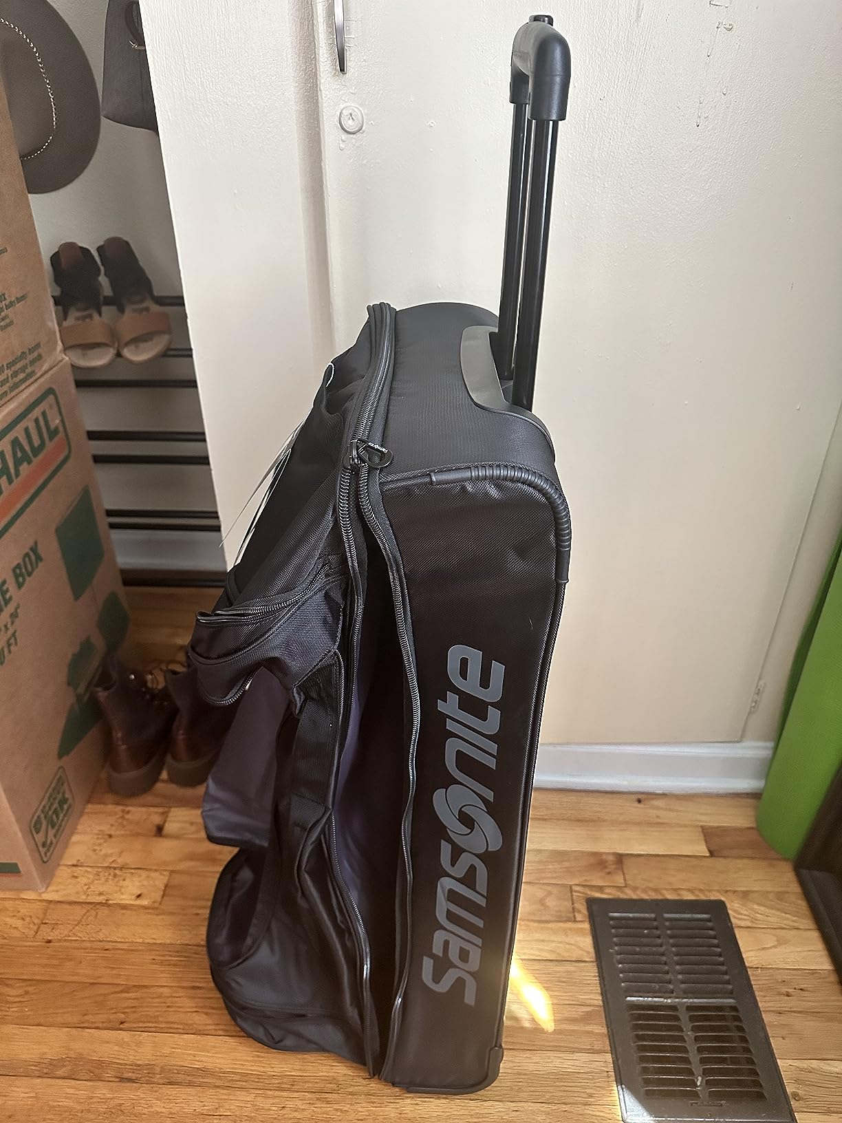 Samsonite Andante 2 Wheeled Duffel Bag - 22-Inch Durable Rolling Luggage with Inline Skate Wheels, Push-Button Handle & Spacious Compartments - Travel-Friendly and Lightweight - All Black customer photo 2