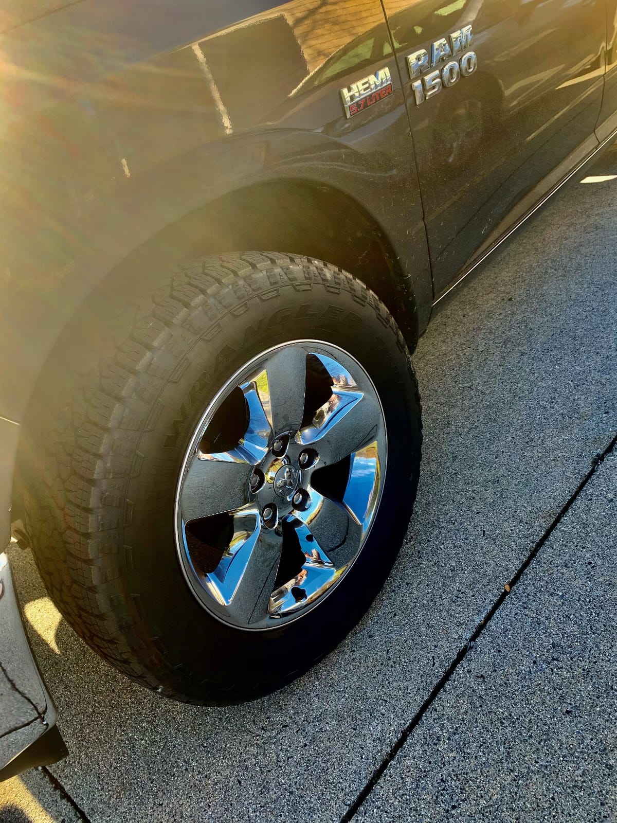 Goodyear Wrangler TrailRunner AT(P Street Radial Tire-275/60R20 115S customer photo 1