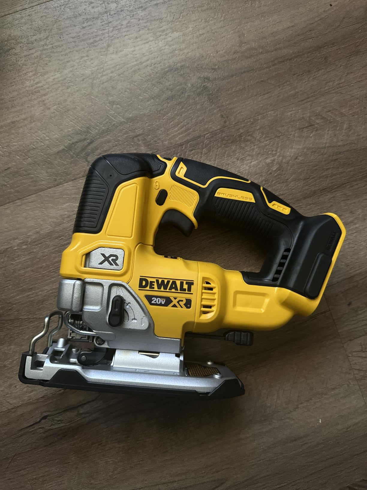 DEWALT 20V MAX XR Jig Saw, 3,200 Blade Speed, Cordless, Brushless Motor, LED Light, Bare Tool Only (DCS334B) customer photo 1