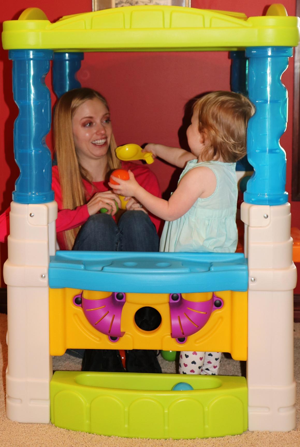 Step2 Crazy Maze Toddler Ball Pit, Kids Playhouse, Indoor/Outdoor Playset, Interactive Play with Sounds, Includes 20 Colorful Balls, Made of Durable Plastic, For Toddlers 1.5+ Years Old customer photo 1