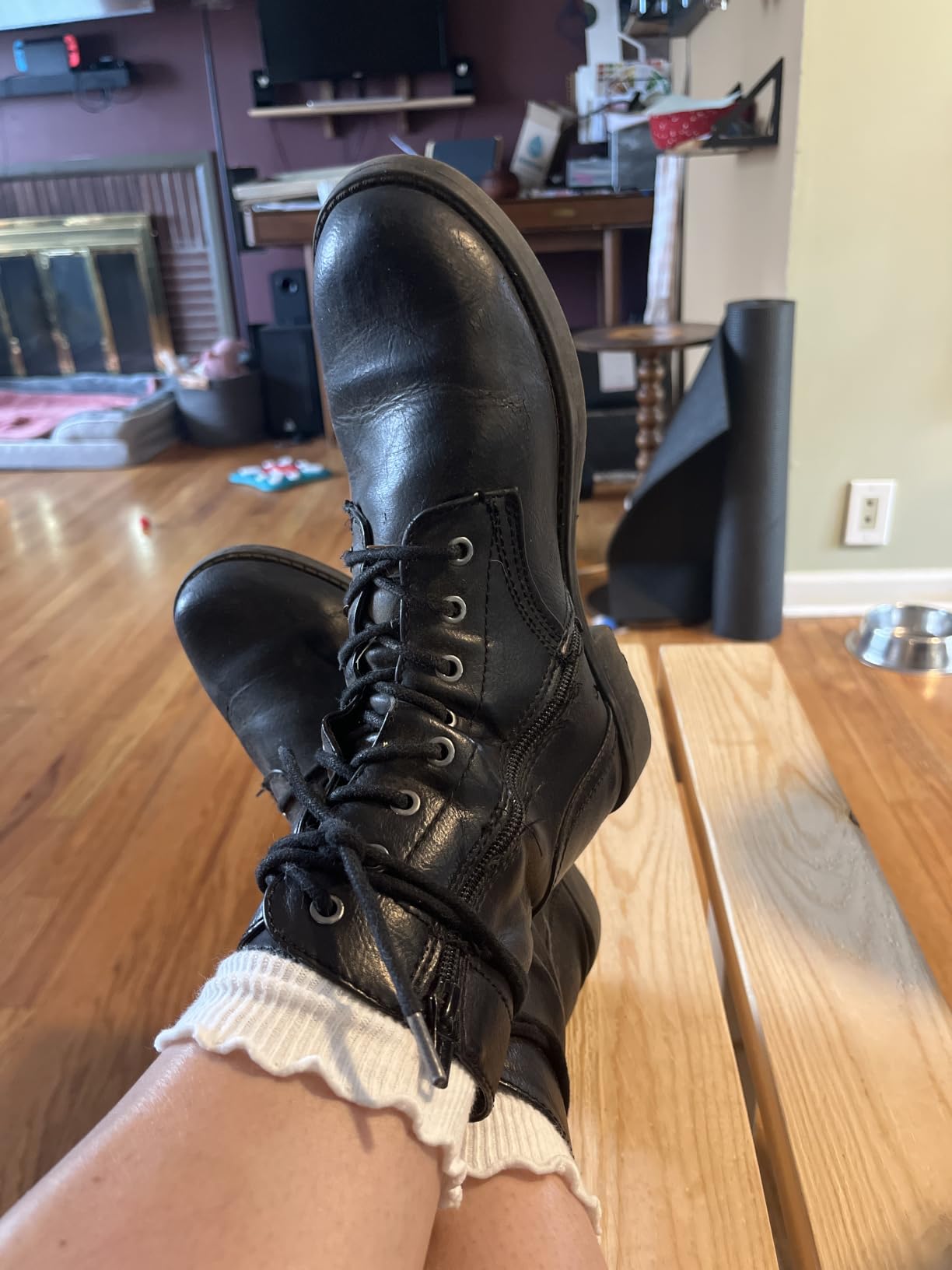 Amazon Essentials Women's Lace-Up Combat Ankle Boots with Side Zipper, Lug Sole customer photo 1