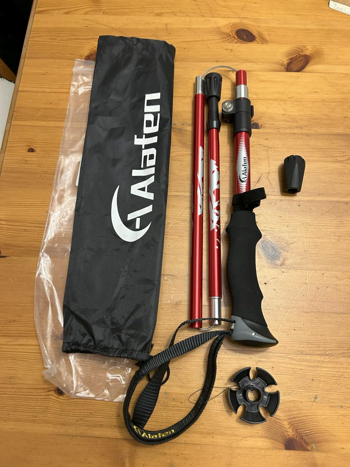 A ALAFEN 7075 Aluminum Collapsible Ultralight Trekking Pole customer photo 2