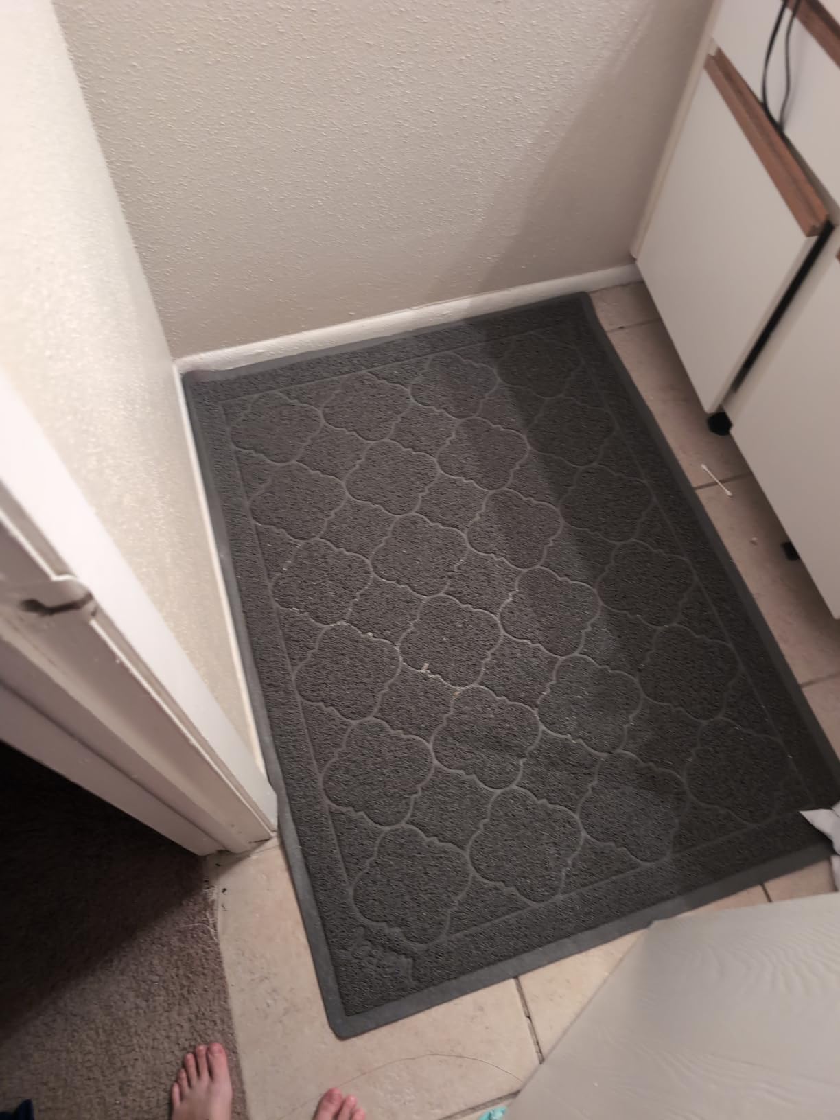WePet Cat Litter Box Mat, Kitty Premium PVC Pad, Durable Trapping Rug, Phthalate Free, Urine-Resistant, Scatter Control, XXL 47 x 36 Inch, Grey customer photo 1