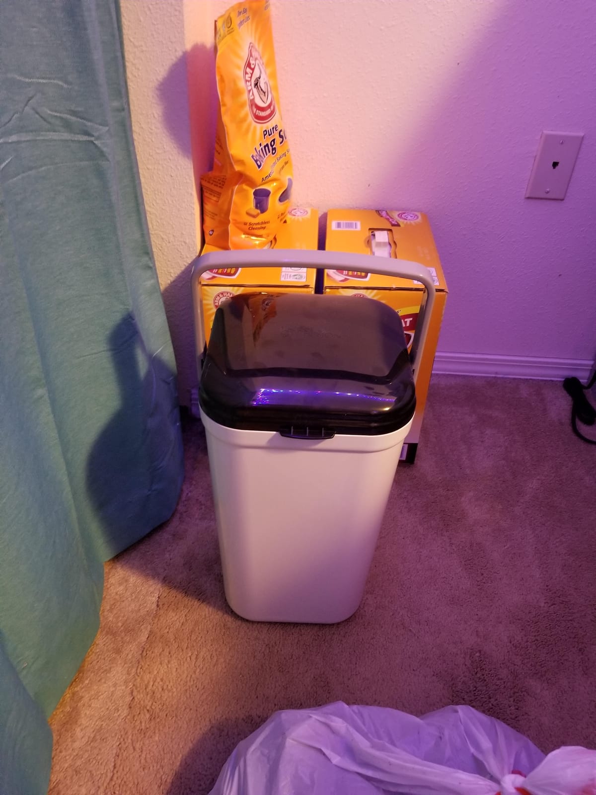 PetFusion Portable Cat Litter Disposal; Innovative Dog Poop Trash Can with Locking Handle, included Deodorizer; Built-in Poop Bag Holder; With 10 Waste Bags; White and Black customer photo 2