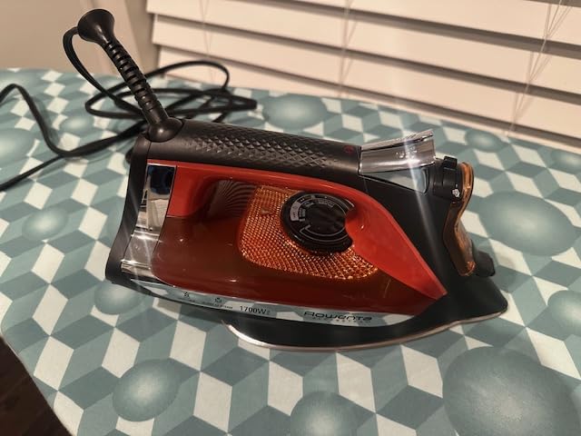 Rowenta Iron Steamer for Clothes, Stainless Steel Soleplate Steam Iron, Microsteam Holes, 1700 Watts, Lightweight, Auto-off, Black, DW2360 customer photo 1