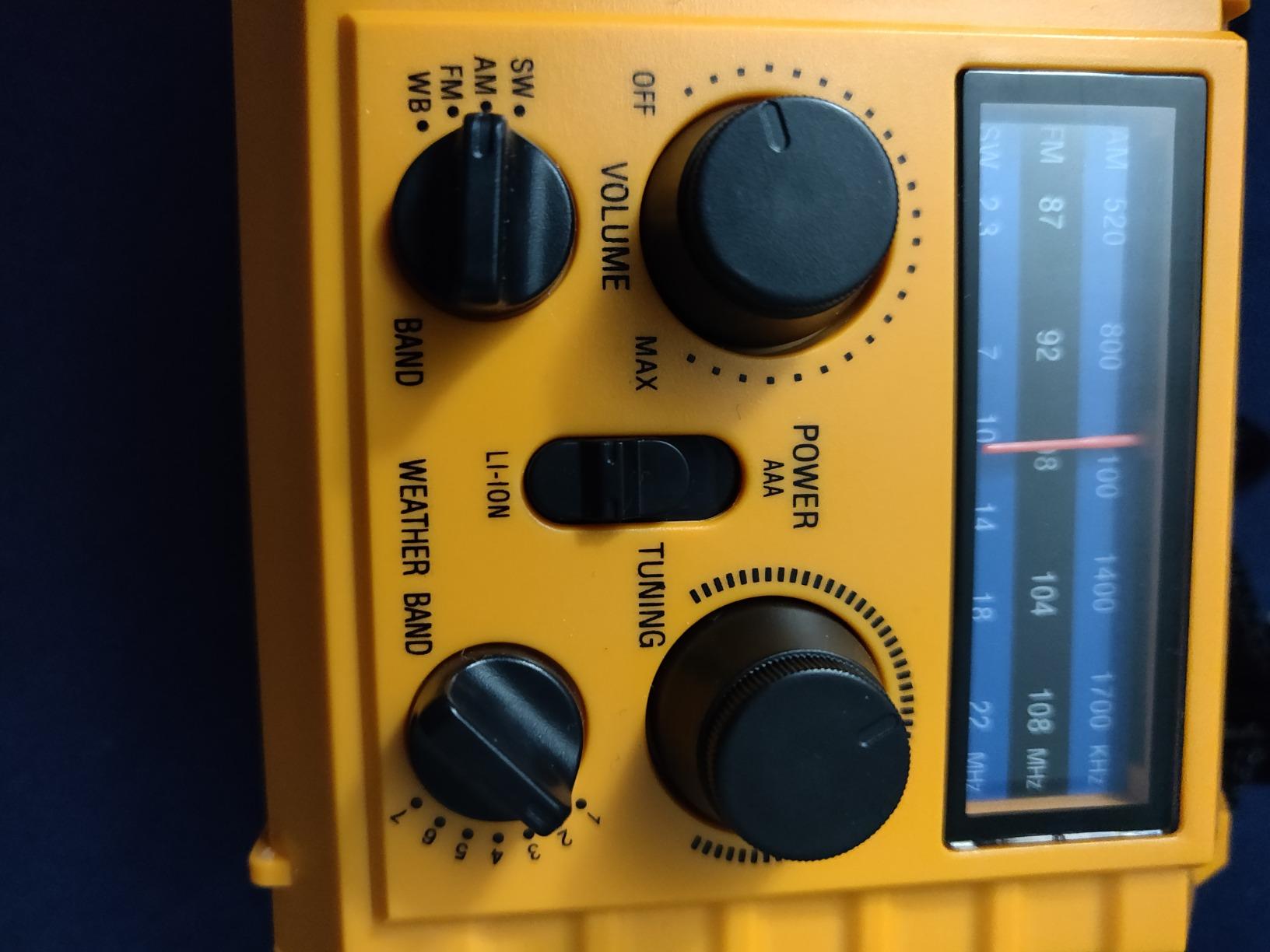 Emergency Weather Radio, Portable Solar Hand Crank Radio with NOAA/AM/FM/SW customer photo 1