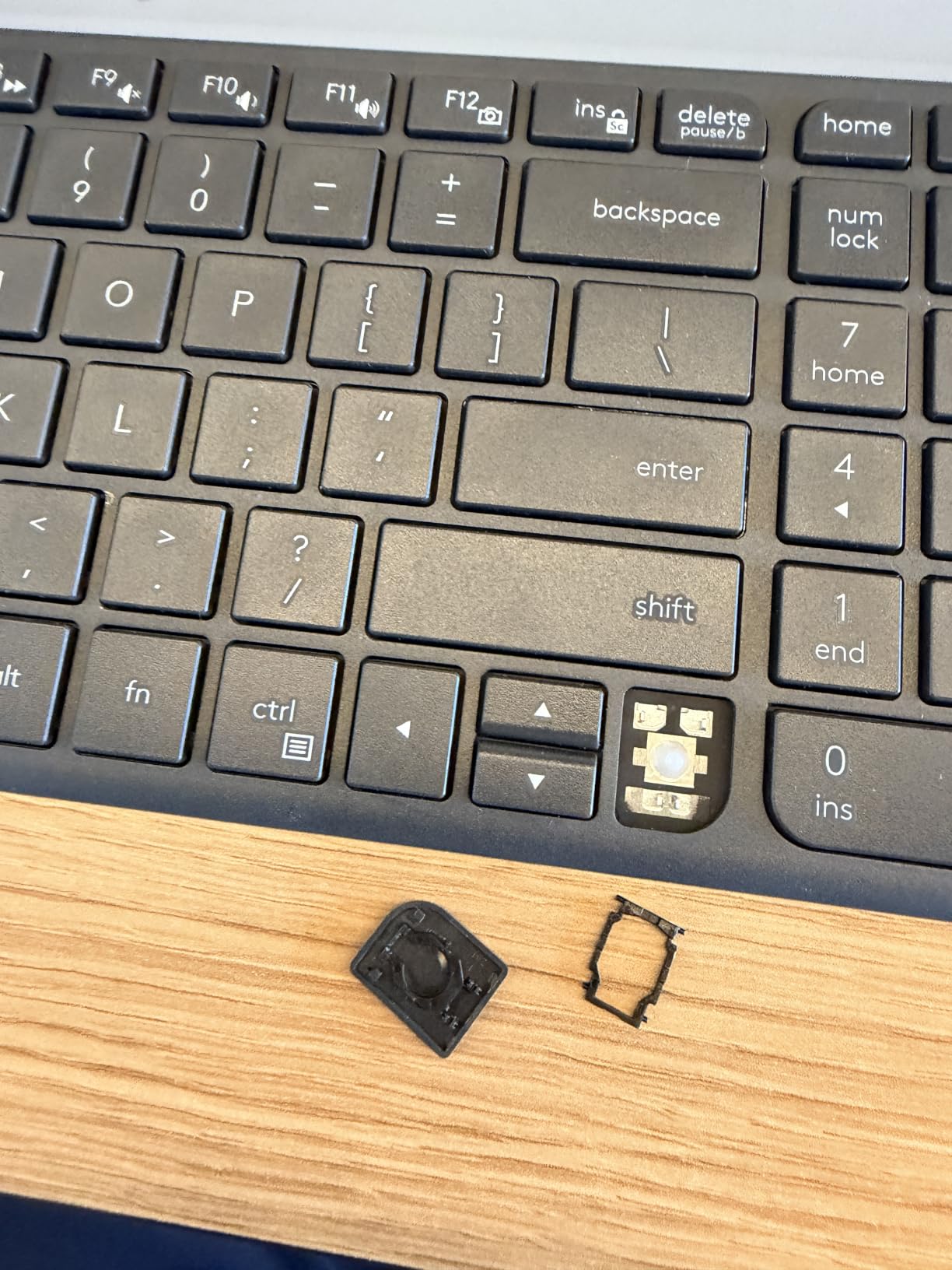 Logitech MK470 Slim Wireless Combo Compact Keyboard and Mouse - Graphite customer photo 1