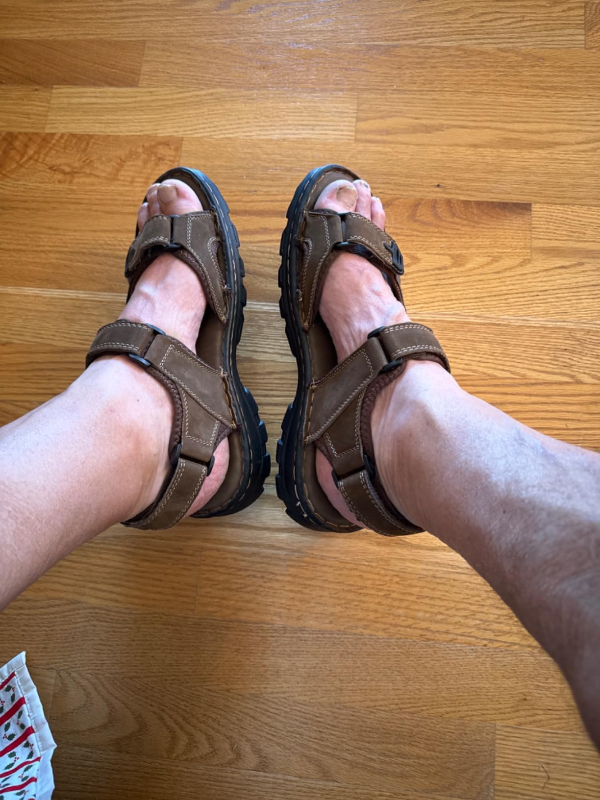 Jousen Men's Leather Hiking Sandals with Arch Support customer photo 1