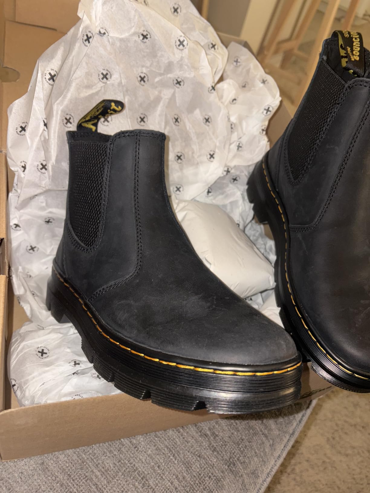 Dr. Martens unisex-adult Embury Leather Chelsea Boot customer photo 1