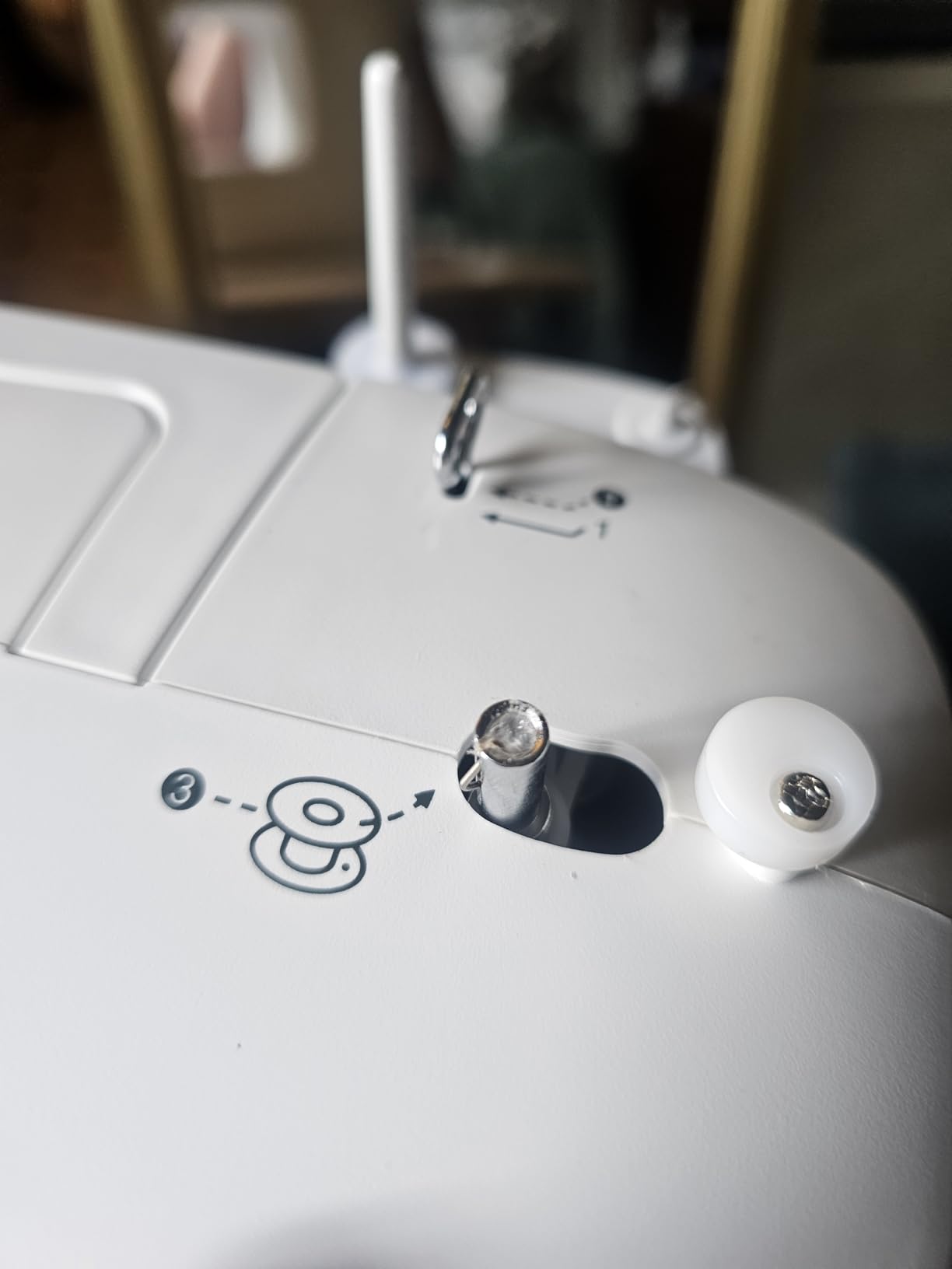 SINGER M1500 Lightweight & Portable Sewing Machine, 6 Stitches, LED Light customer photo 2