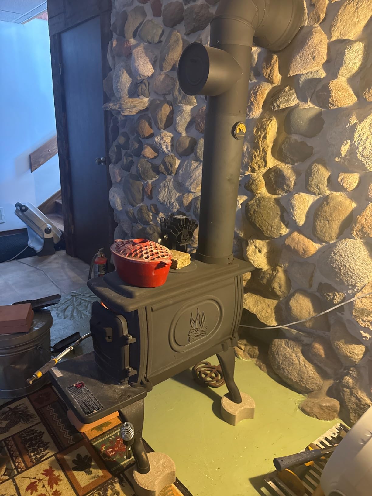 US Stove Company Cast Iron Wood Stove with Cool Touch Safety Handle, Heats up to 54,000 BTUs customer photo 2