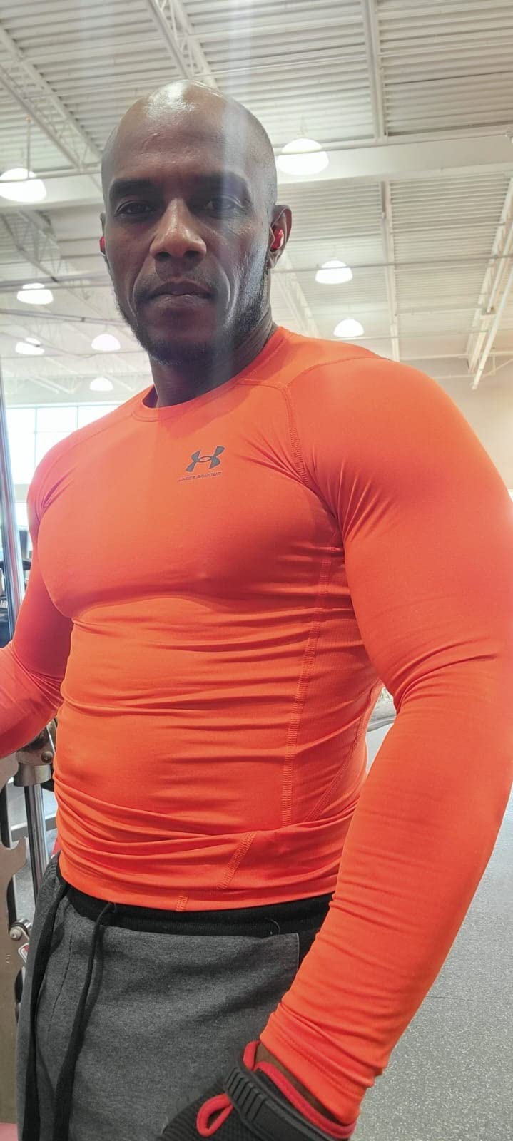 Under Armour Men's HeatGear Compression Long-Sleeve T-Shirt customer photo 2