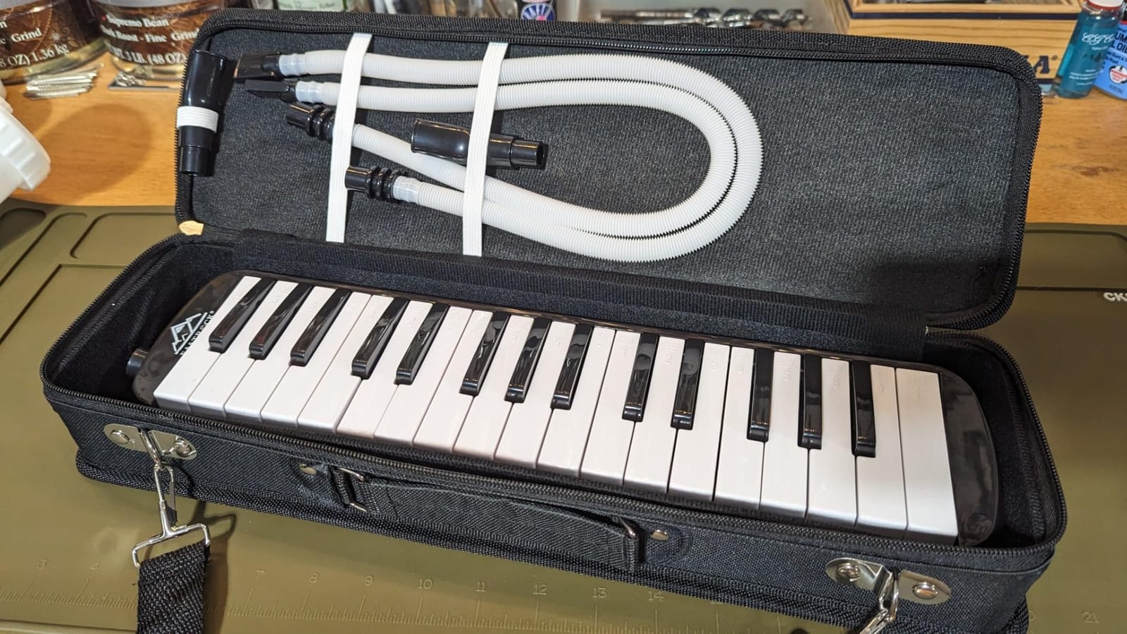 EastRock 32 Key Black Melodica Keyboard Soprano Piano Instrument with Case customer photo 1