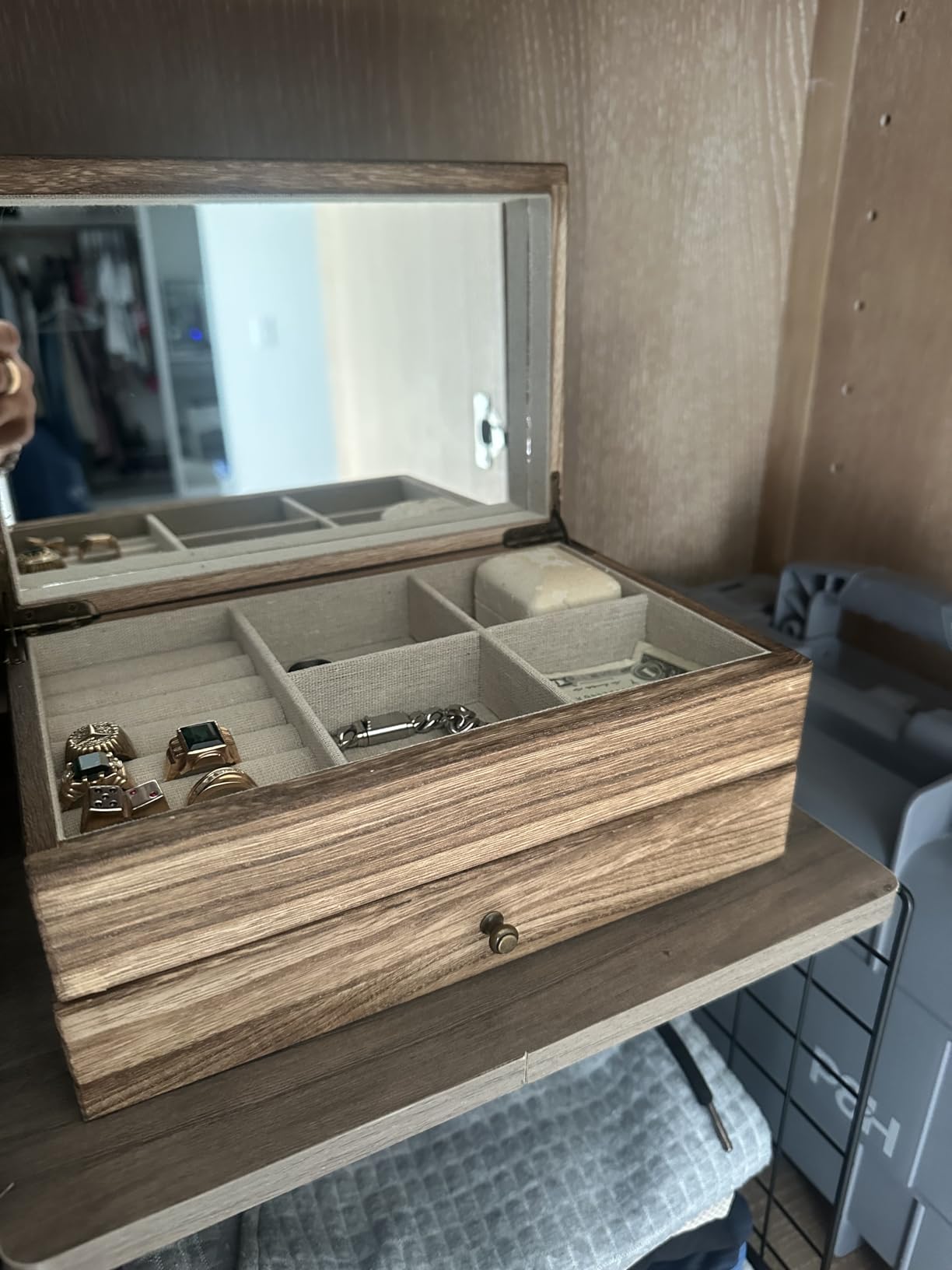 Meangood Jewelry Box Organizer for Women, 2 Layer Large Jewelry Storage Case, Rustic Wooden Jewelry Box with Mirror & Ring Tray for Necklace Earring Bracelets Rings, Vintage Style (Torched Wood) customer photo 1