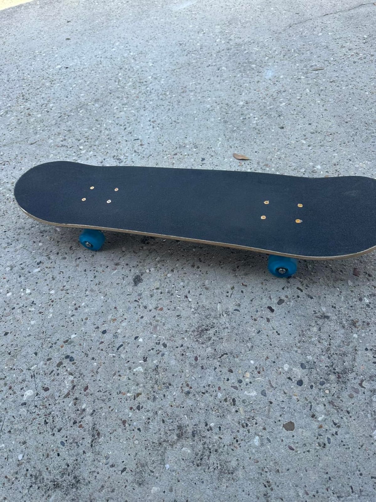 PHOEROS Complete Skateboards- Standard Skateboards for Beginners Kids Boys customer photo 2