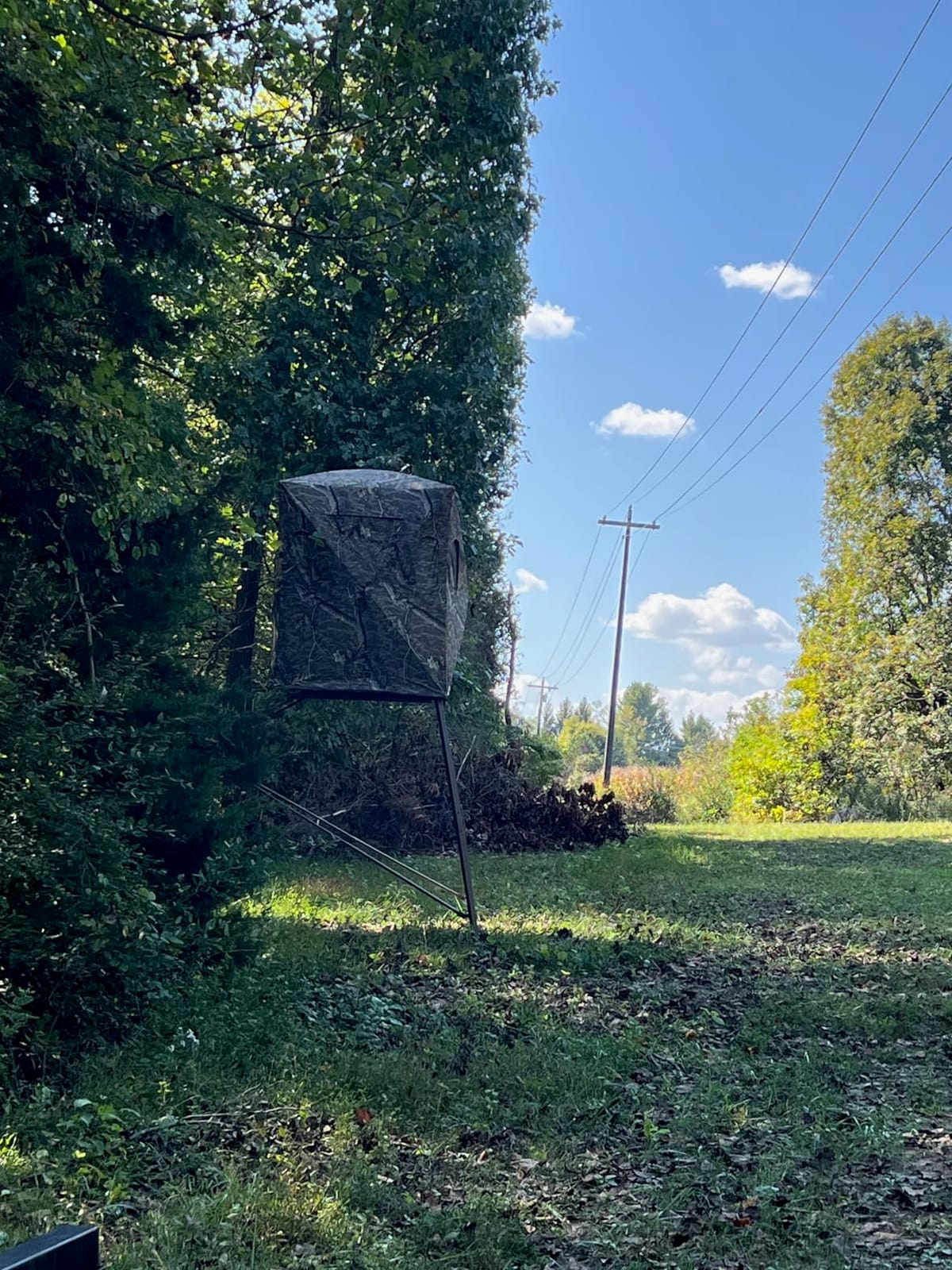 Guide Gear 6 Foot Tripod Hunting Tower Blind, 2-Man Stand Elevated, Hunting Gear Equipment Accessories, 4 by 4 customer photo 1