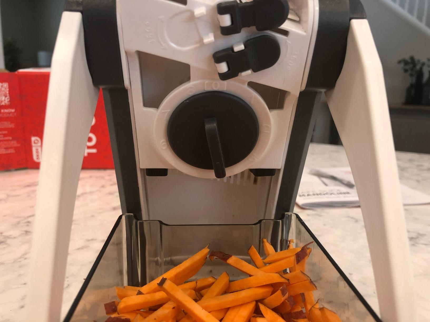 DASH Safe Slice Mandoline for Vegetables, Meal Prep & More with 30+ Presets & Thickness Adjuster, Midnight Navy customer photo 1