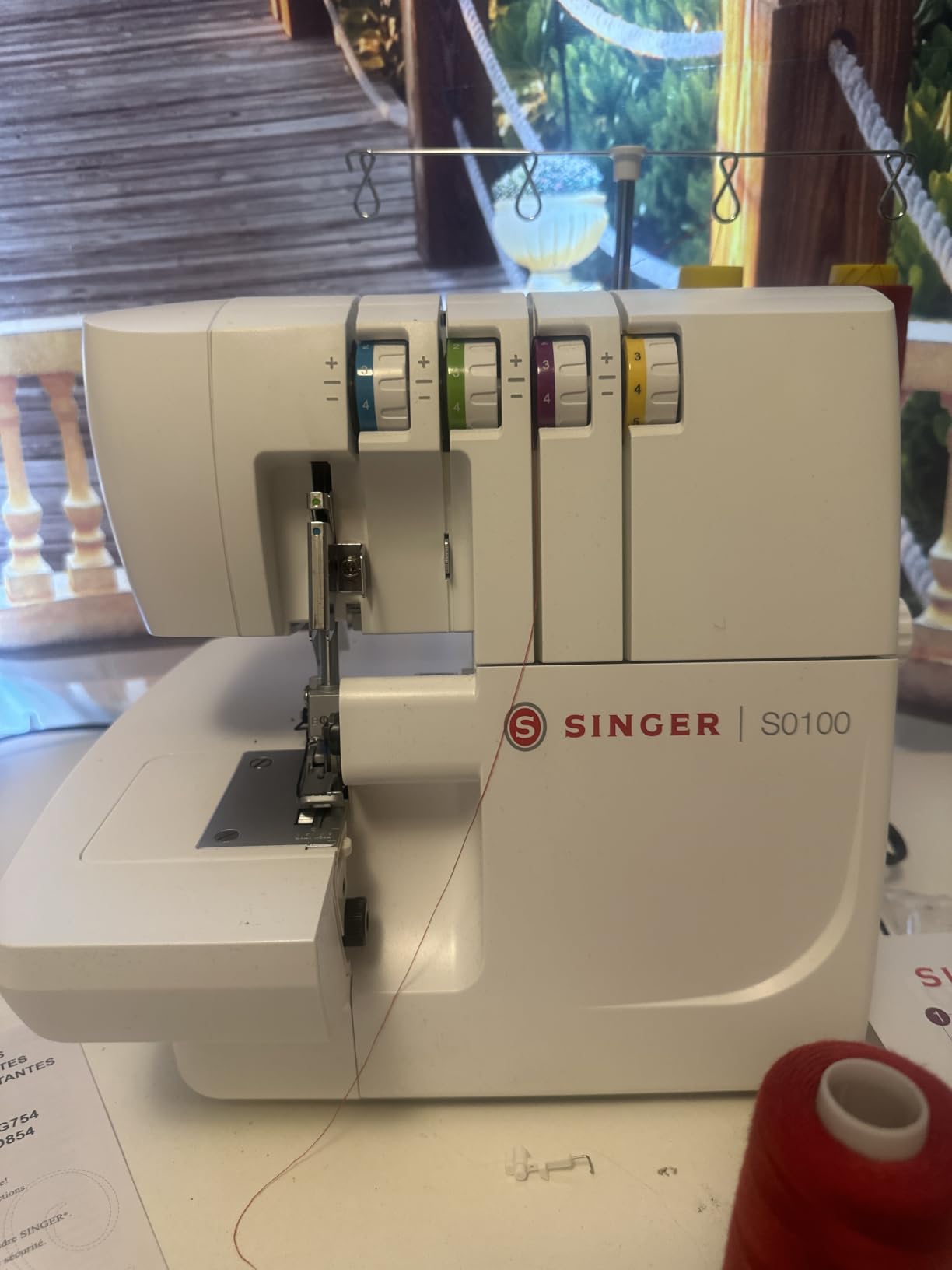 SINGER® S0100 High Speed Serger Overlock Machine, 2-3-4 Thread Capability customer photo 1