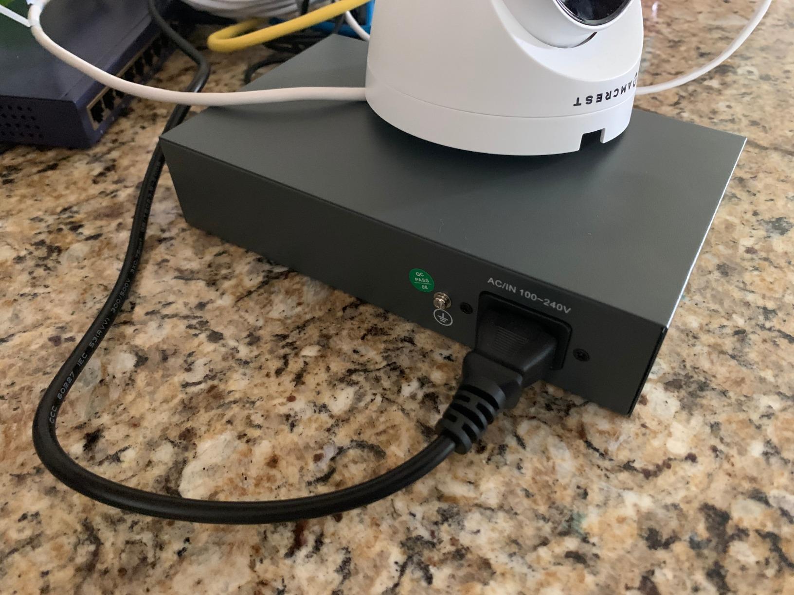 YuanLey 16 Port Gigabit PoE Switch with 2 Gigabit Uplink, 16 PoE+ Port 1000Mbps, 250W 802.3af/at, Metal Desktop/Rackmount, Unmanaged Plug and Play Network Switch customer photo 1