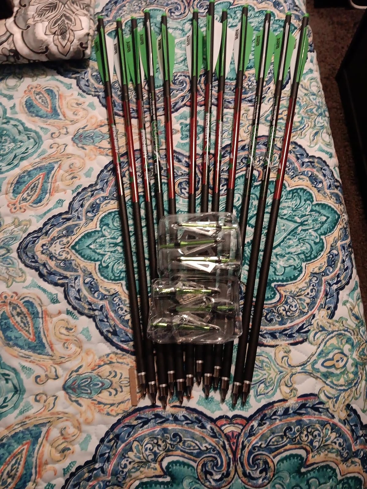 LWANO Crossbow Bolts 20 22 Inch Carbon Archery Arrows 12 Pack and 6 Pack Hunting Broadheads kit customer photo 1