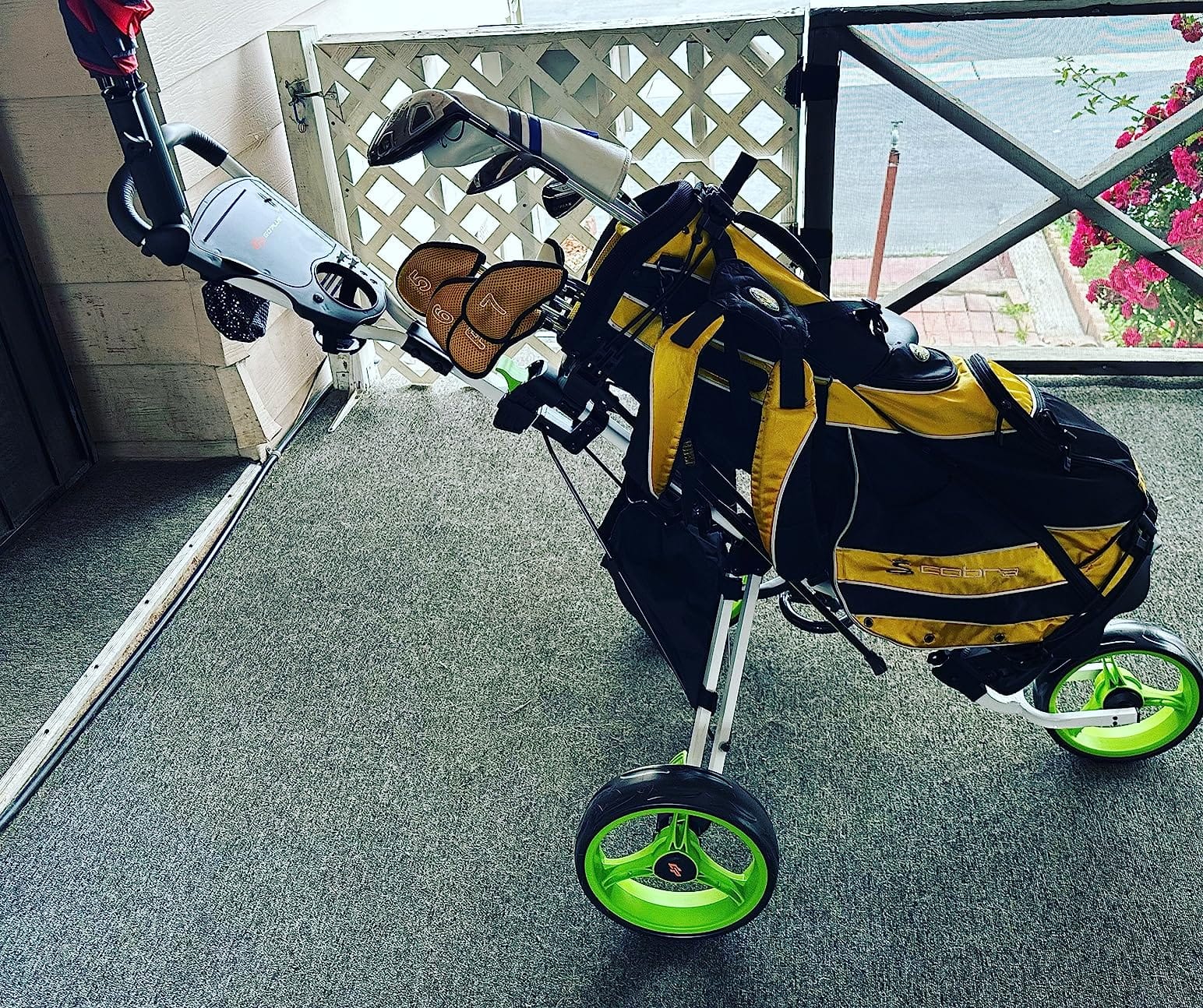 Tangkula Golf Push Pull Cart with Seat, Lightweight Foldable Collapsible 3 Wheels Push Cart, Golf Trolley with Foot Brake, Adjustable Umbrella Holder & Seat, 4 Height Position Handle customer photo 2