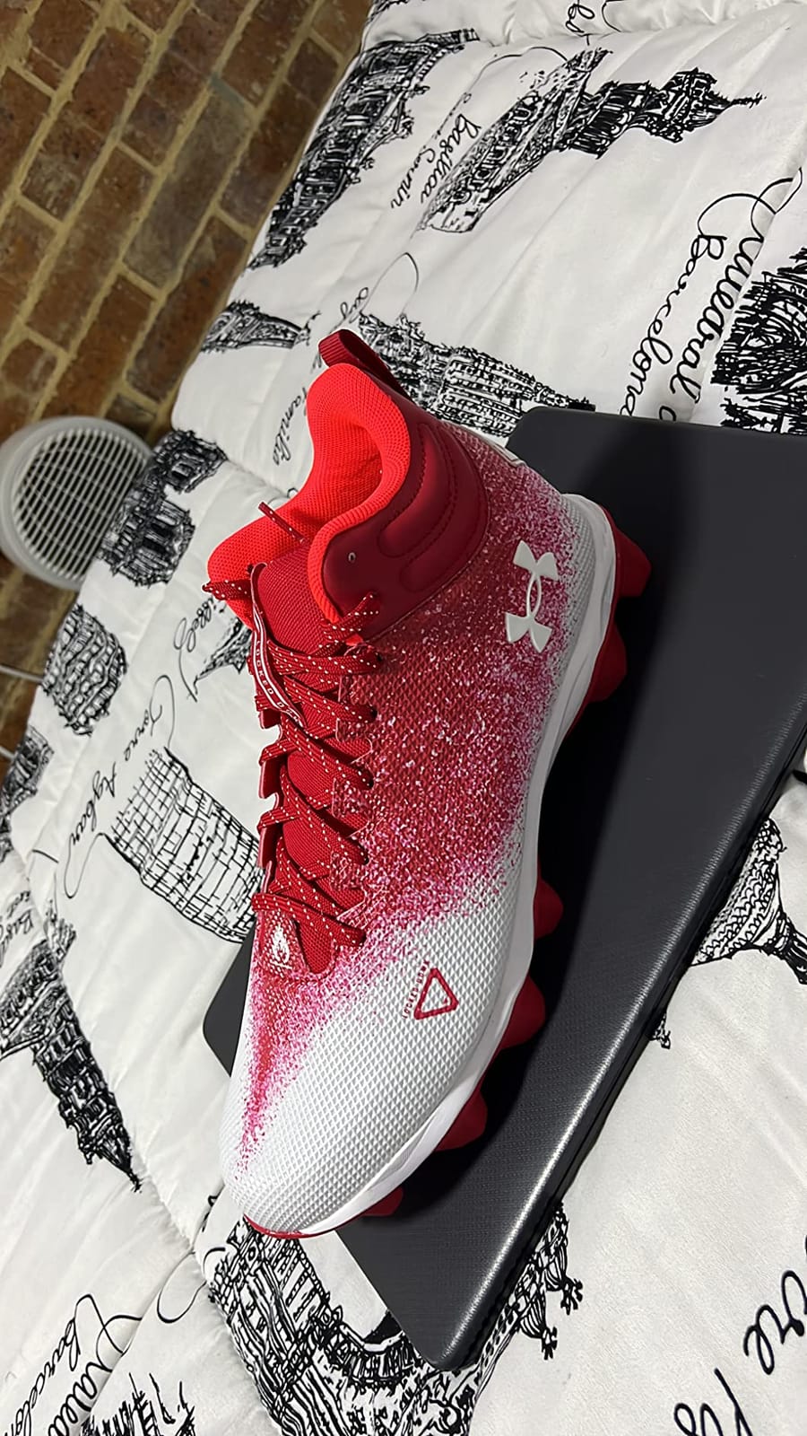 Under Armour Men's Spotlight Fran 2.0 Football Shoes customer photo 1