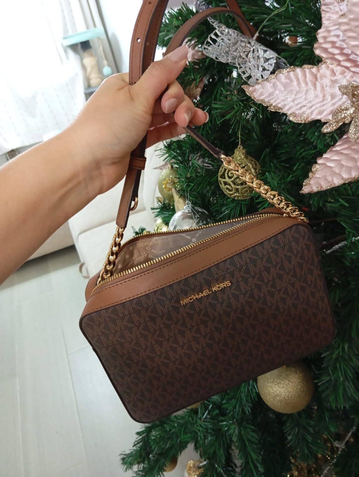 Michael Kors Women's Jet Set Large Crossbody Bag customer photo 2
