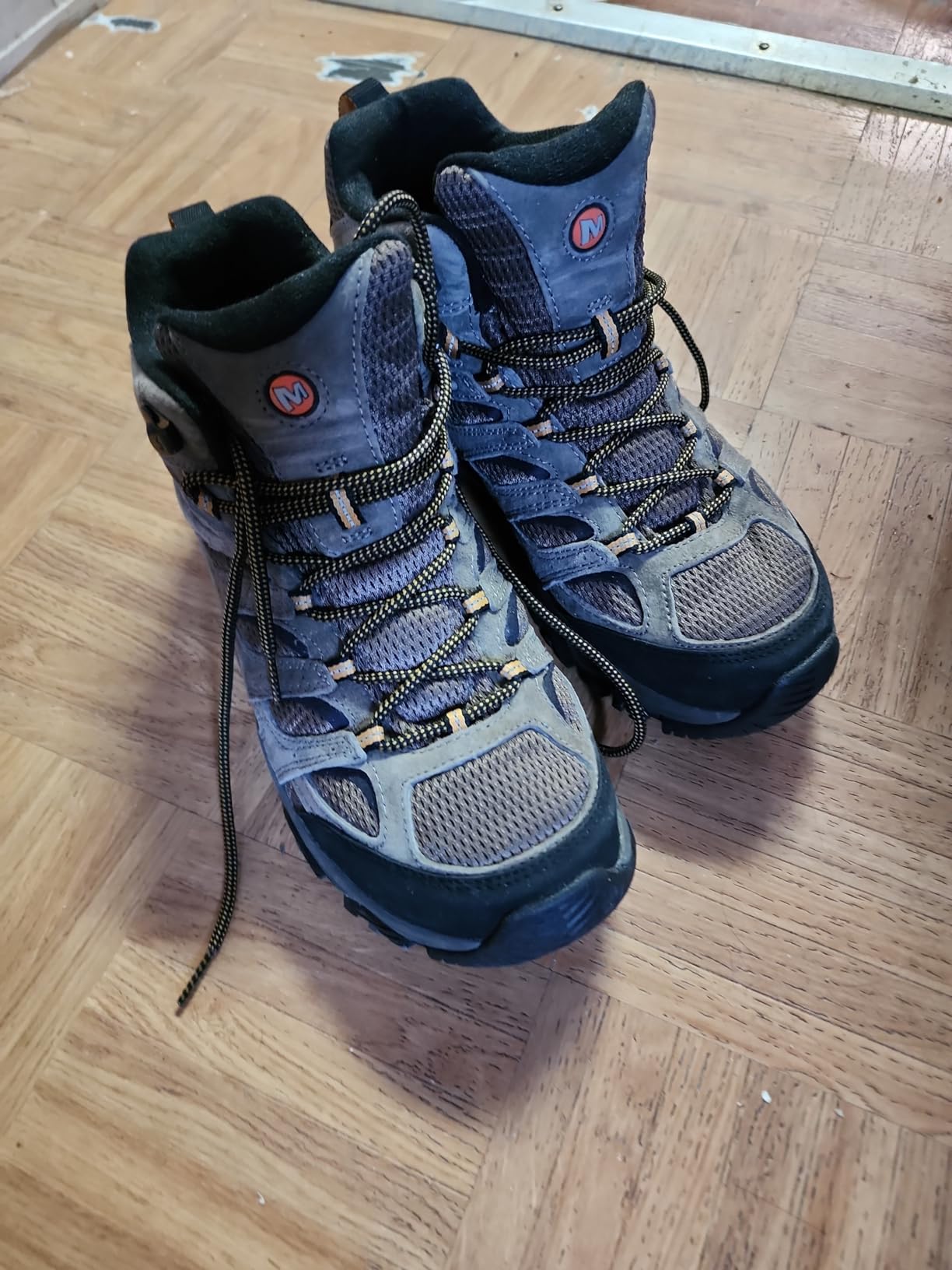 Merrell Men's Moab 3 Mid Hiking Boot customer photo 1