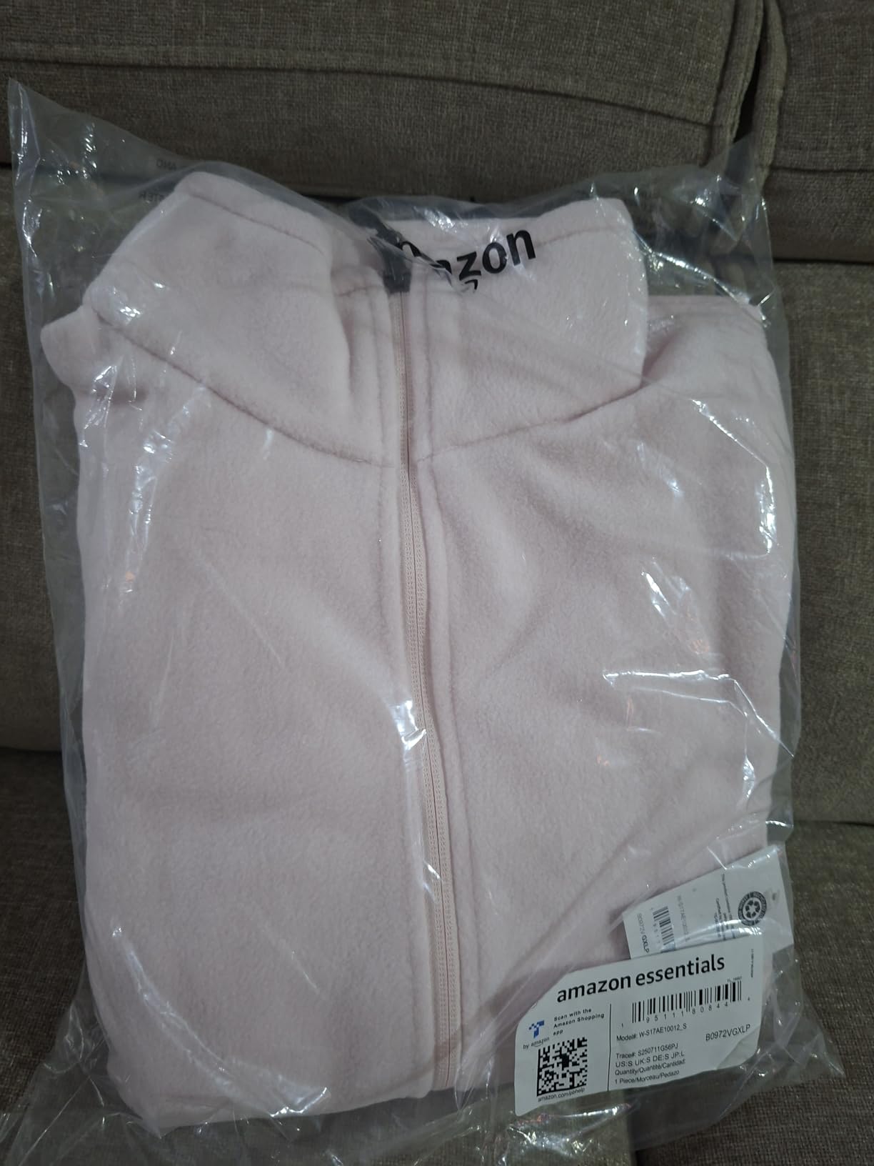 Amazon Essentials Women's Classic-Fit Full-Zip Polar Soft Fleece Jacket customer photo 1