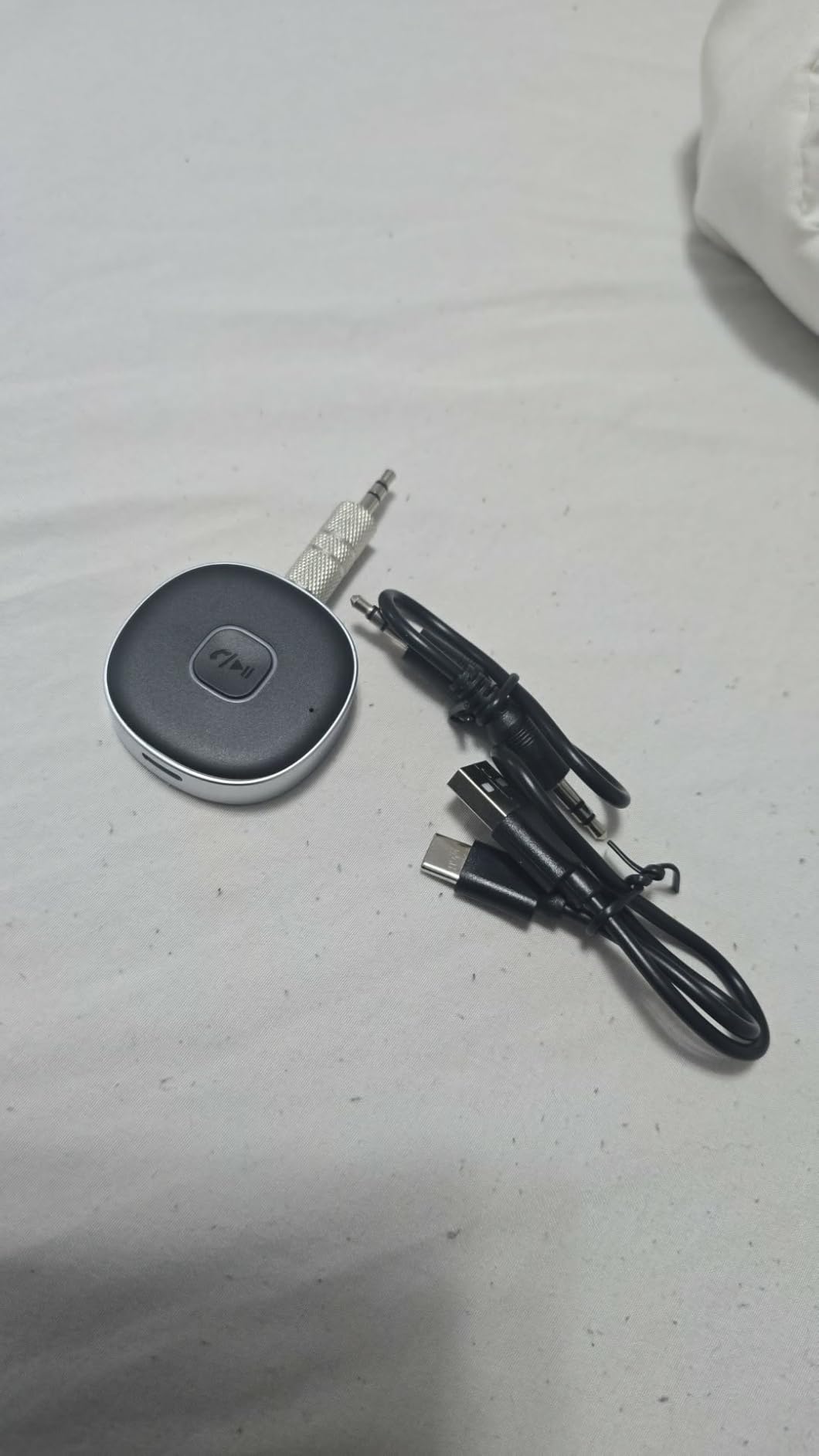 Bluetooth Receiver, LAICOMEIN Portable 3.5mm Aux Car Adapter, Bluetooth Wireless Audio Receiver for Car/Home Stereo/Wired Headphones/Speaker, 16H Battery Life customer photo 1