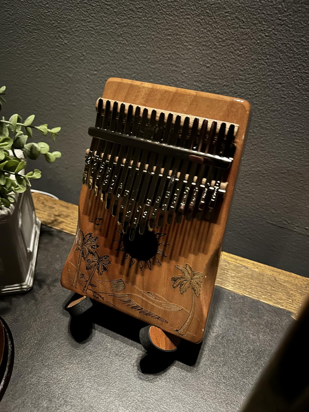 ORORA Kalimba 17 Keys Thumb Piano with 25-Song Songbook | Case & Stand customer photo 2