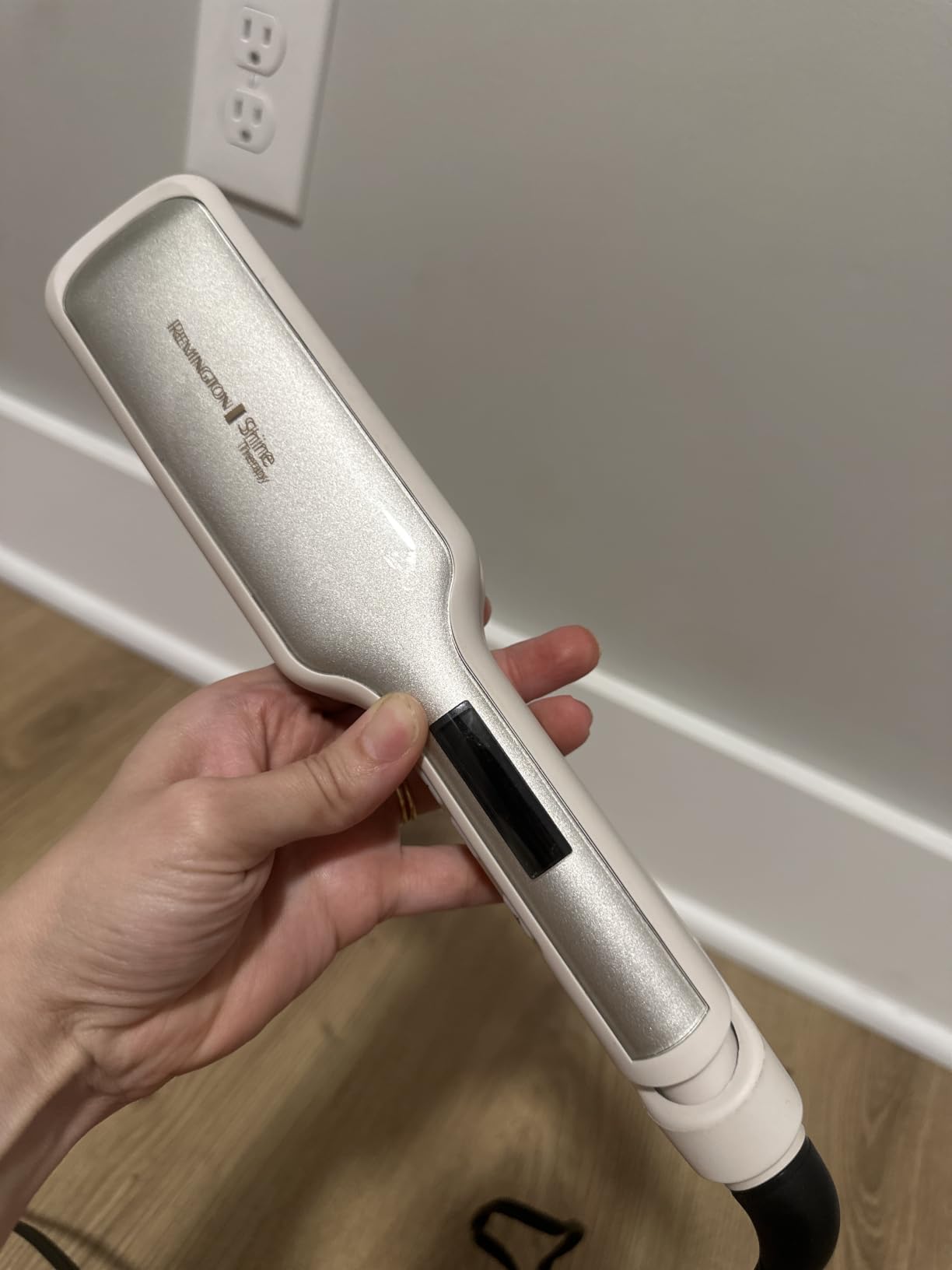 Remington Shine Therapy 1 Inch Hair Straightener, Argan Oil & Keratin customer photo 2