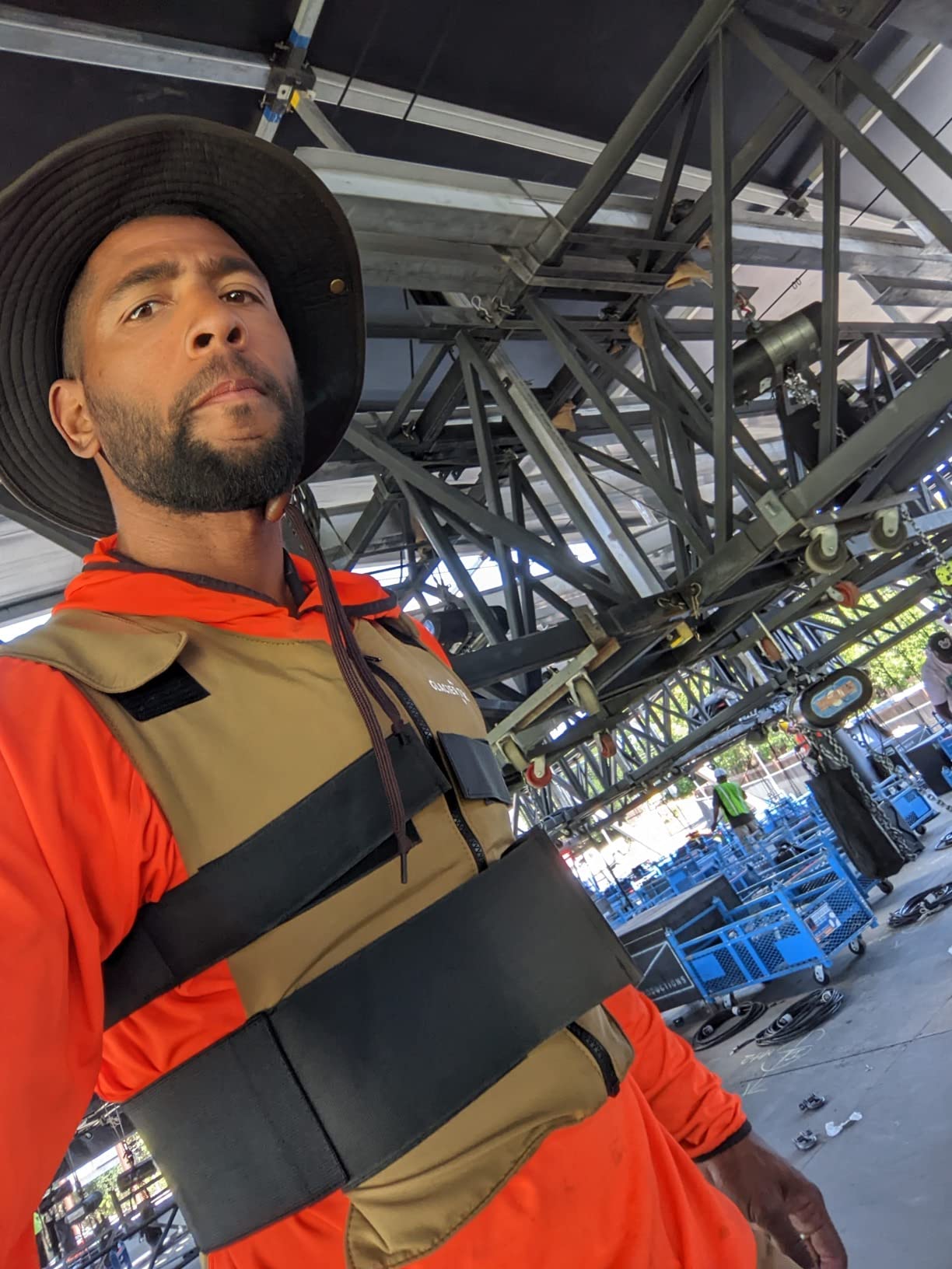 Glacier Tek Cool Vest Personal Cooling, 59 Degrees for 2.5 hours 8 Cool Packs, Recharge in 30 Minutes customer photo 1