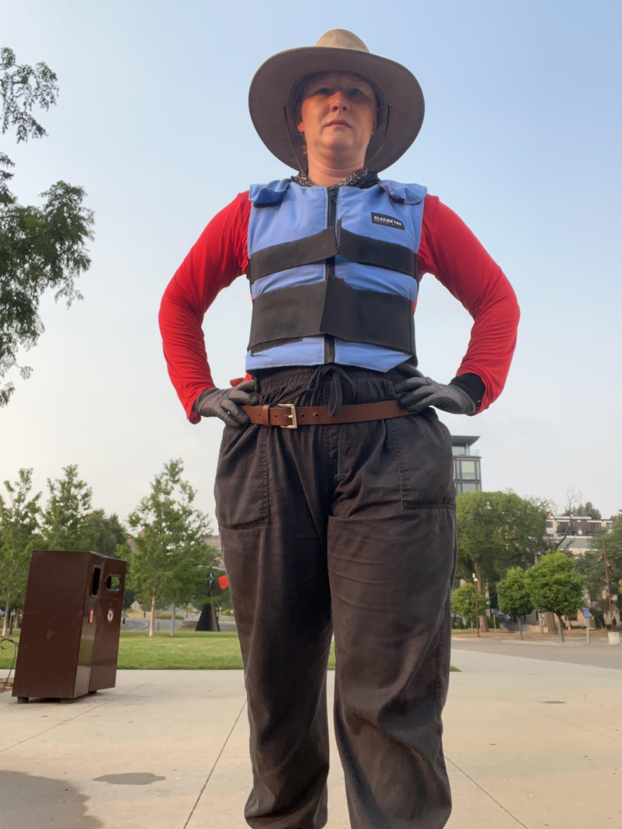 Glacier Tek Cool Vest Personal Cooling, 59 Degrees for 2.5 hours 8 Cool Packs, Recharge in 30 Minutes customer photo 2
