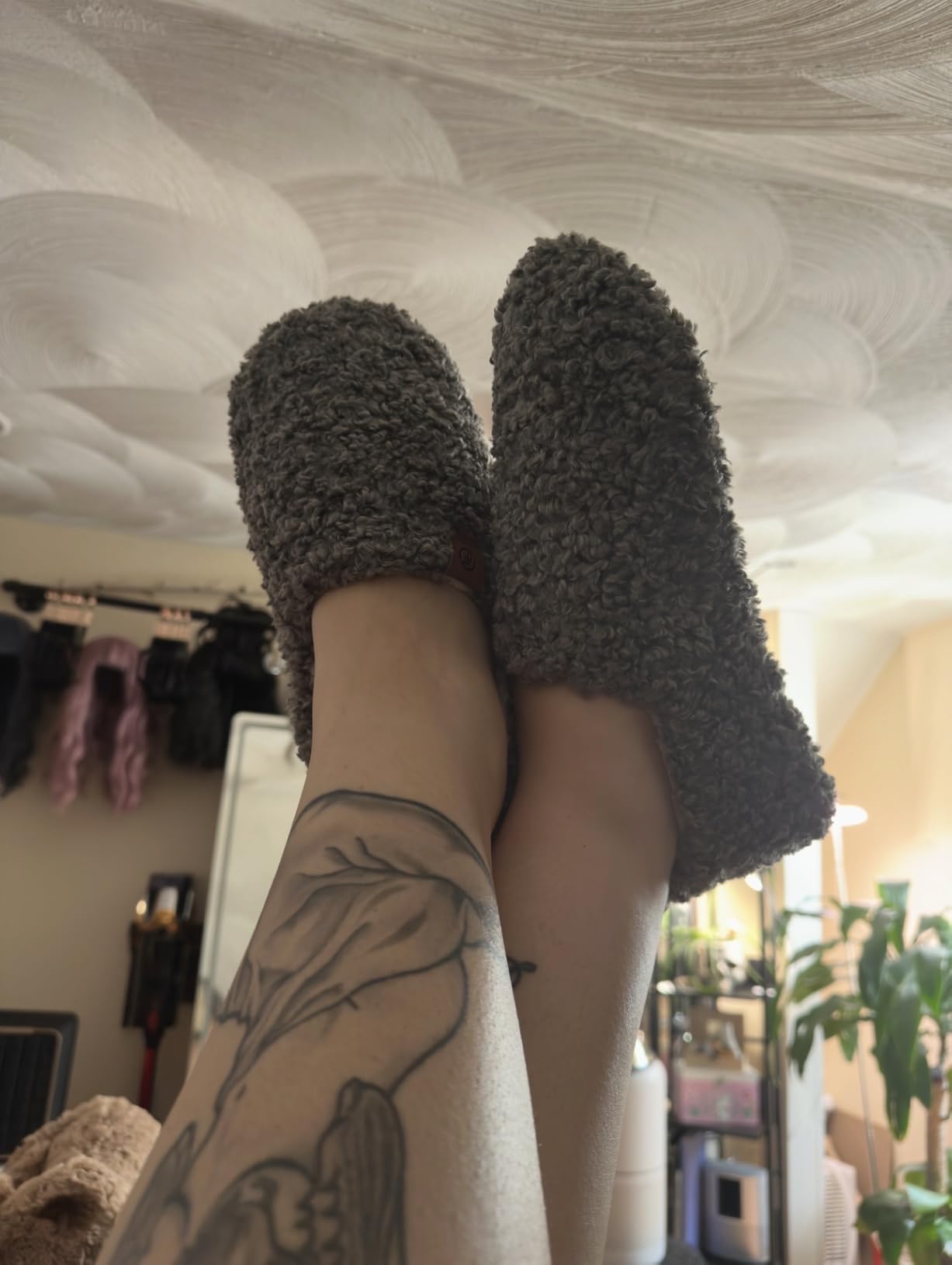 EverFoams Women's Soft Curly Slippers Memory Foam Lightweight House Shoes customer photo 1