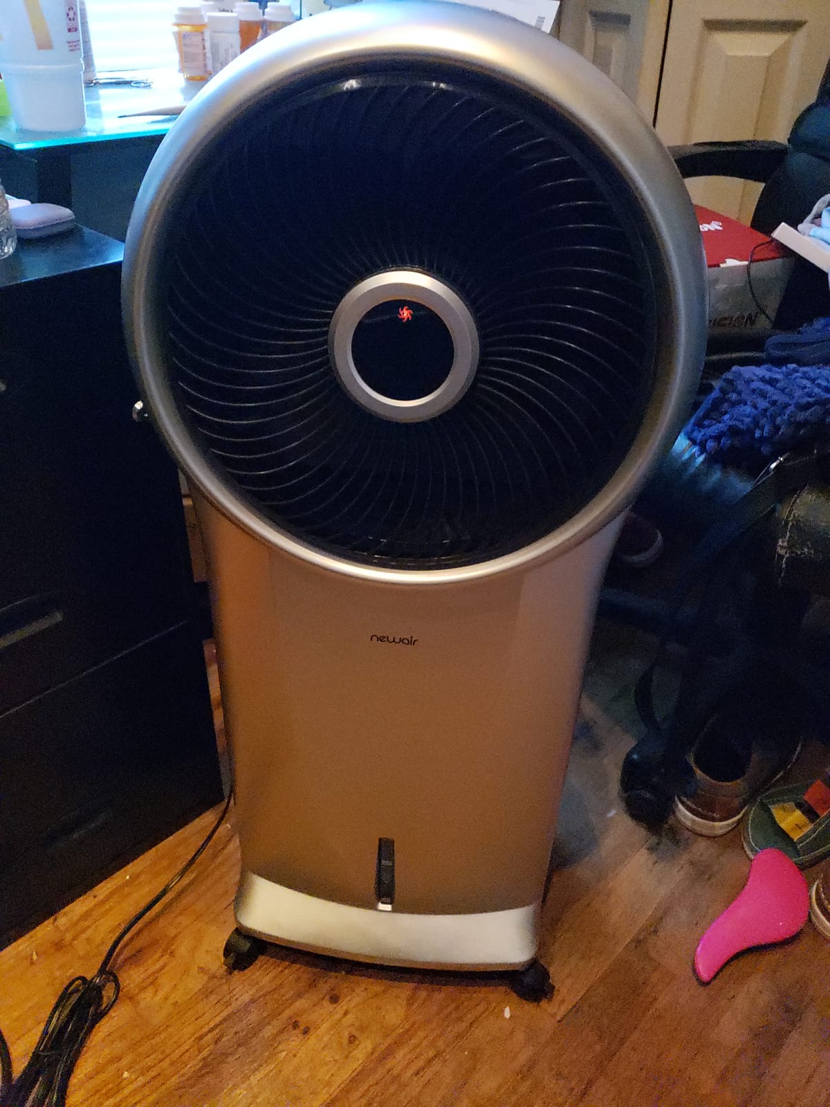 Newair Evaporative Air Cooler | AC Portable Air Conditioner Alternative with 1,600 CFM Airflow | Room Cooling Fan for Bedroom, Garage & Indoor Use | White customer photo 1