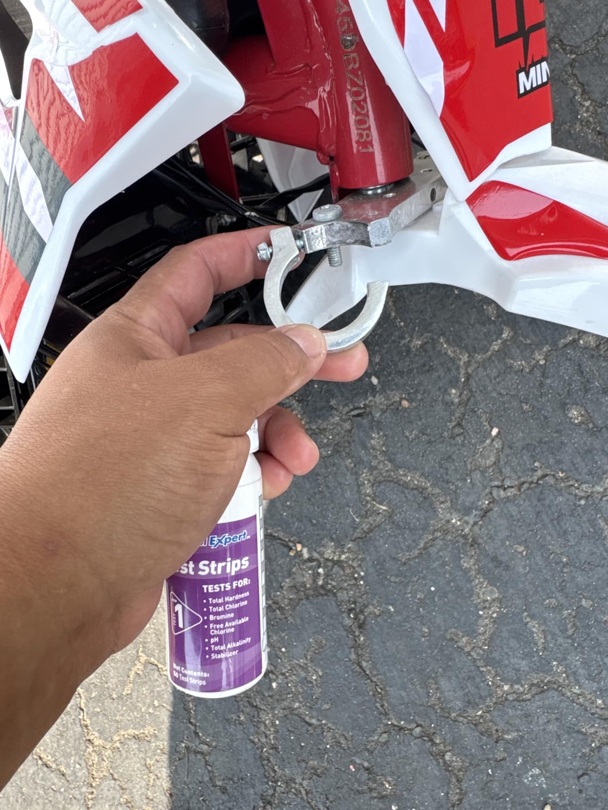 MotoTec Villain 52cc 2-Stroke Kids Gas Dirt Bike Red customer photo 2