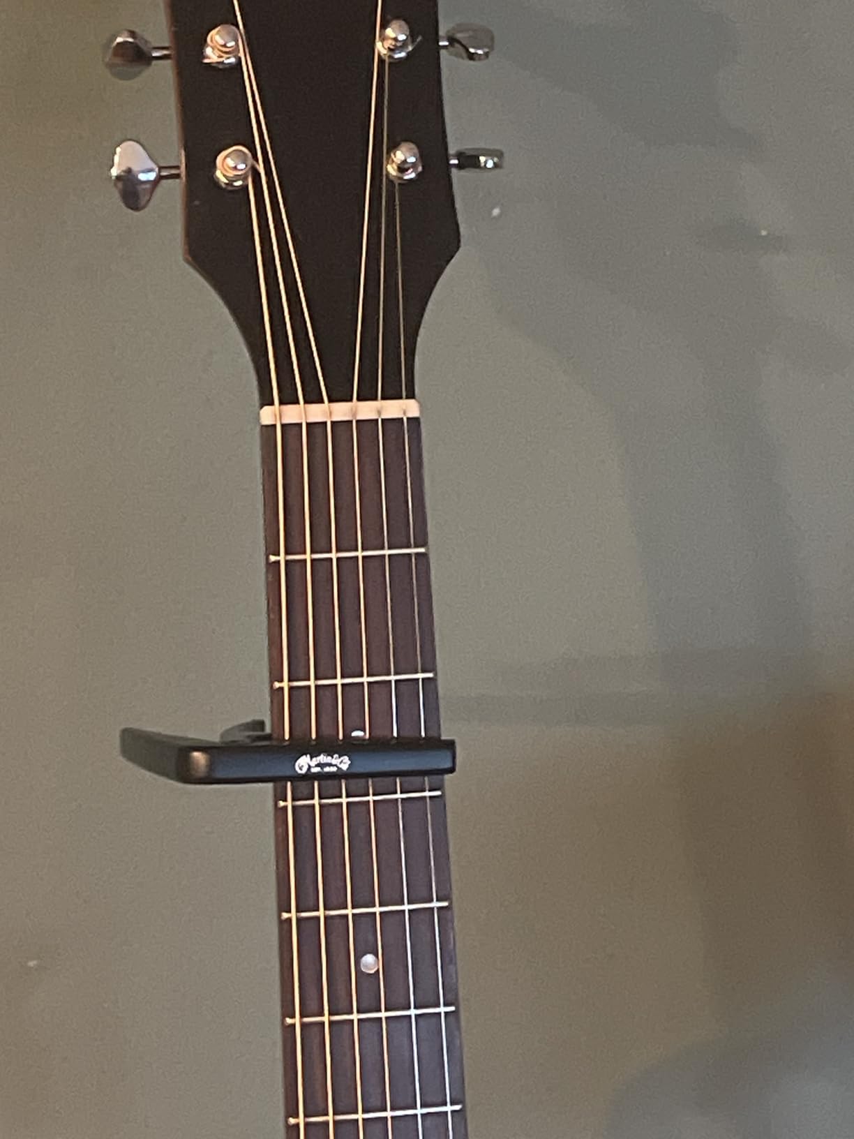 Martin Guitar Capo – One-Handed Operation | Consistent Fretting & Note Clarity | Fits Most Neck Profiles customer photo 1