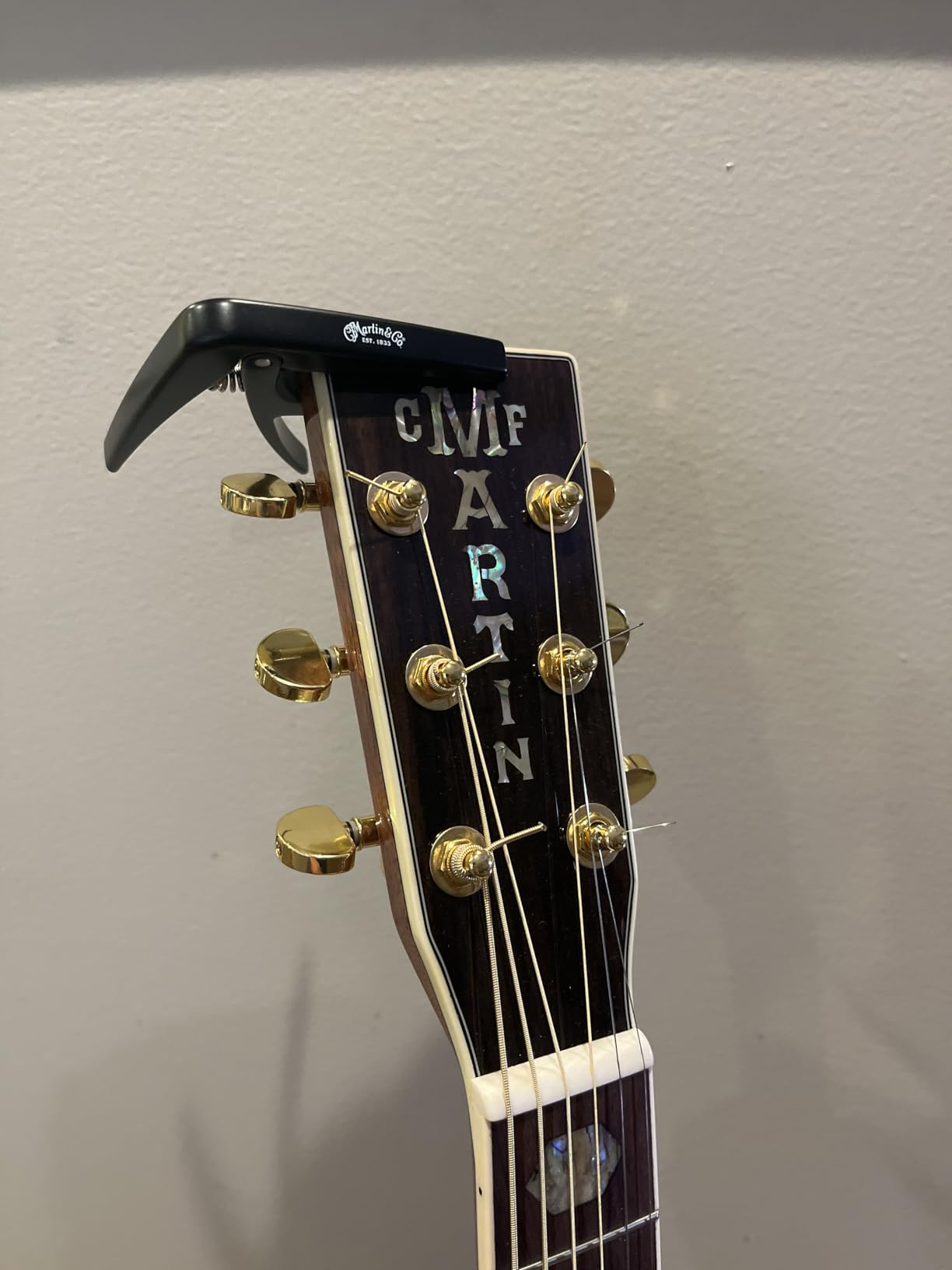 Martin Guitar Capo – One-Handed Operation | Consistent Fretting & Note Clarity | Fits Most Neck Profiles customer photo 2