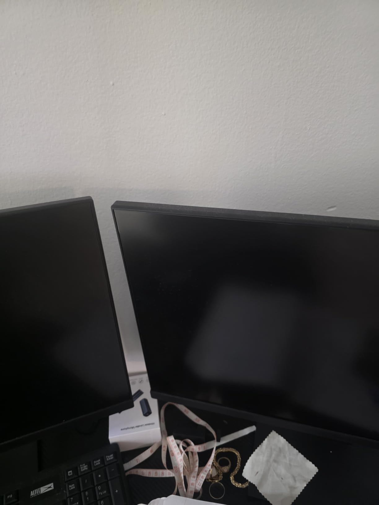 KOORUI 24-inch Computer Monitor FHD 100Hz VA HDMI/VGA, Audio Out customer photo 2