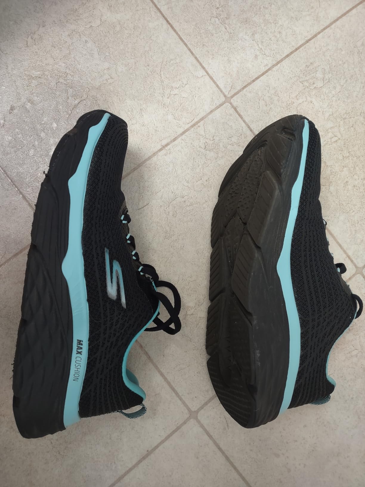 Skechers Women's Max Cushioning Elite Shoes customer photo 2